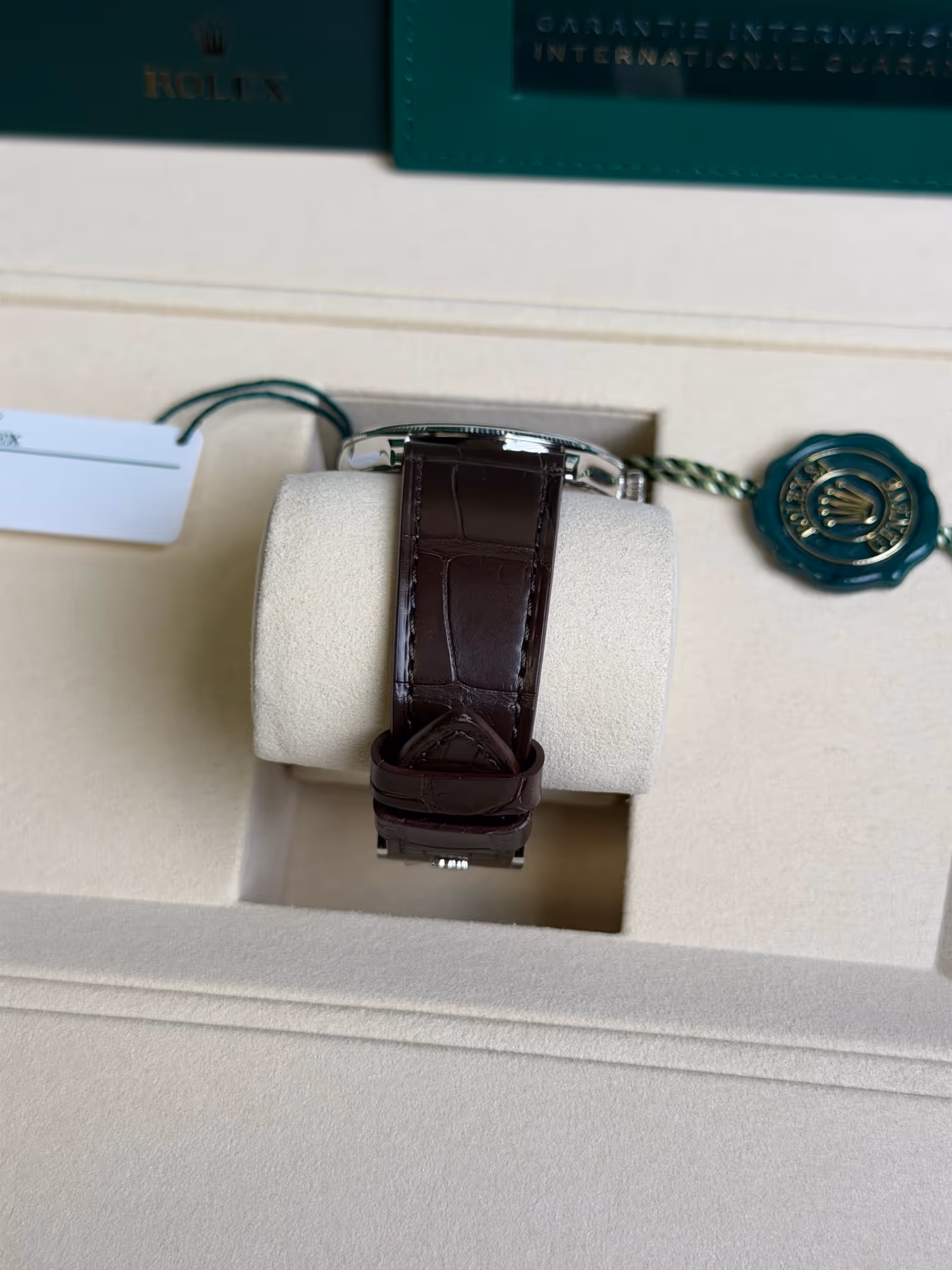 Watchrr - Authentic luxury watch