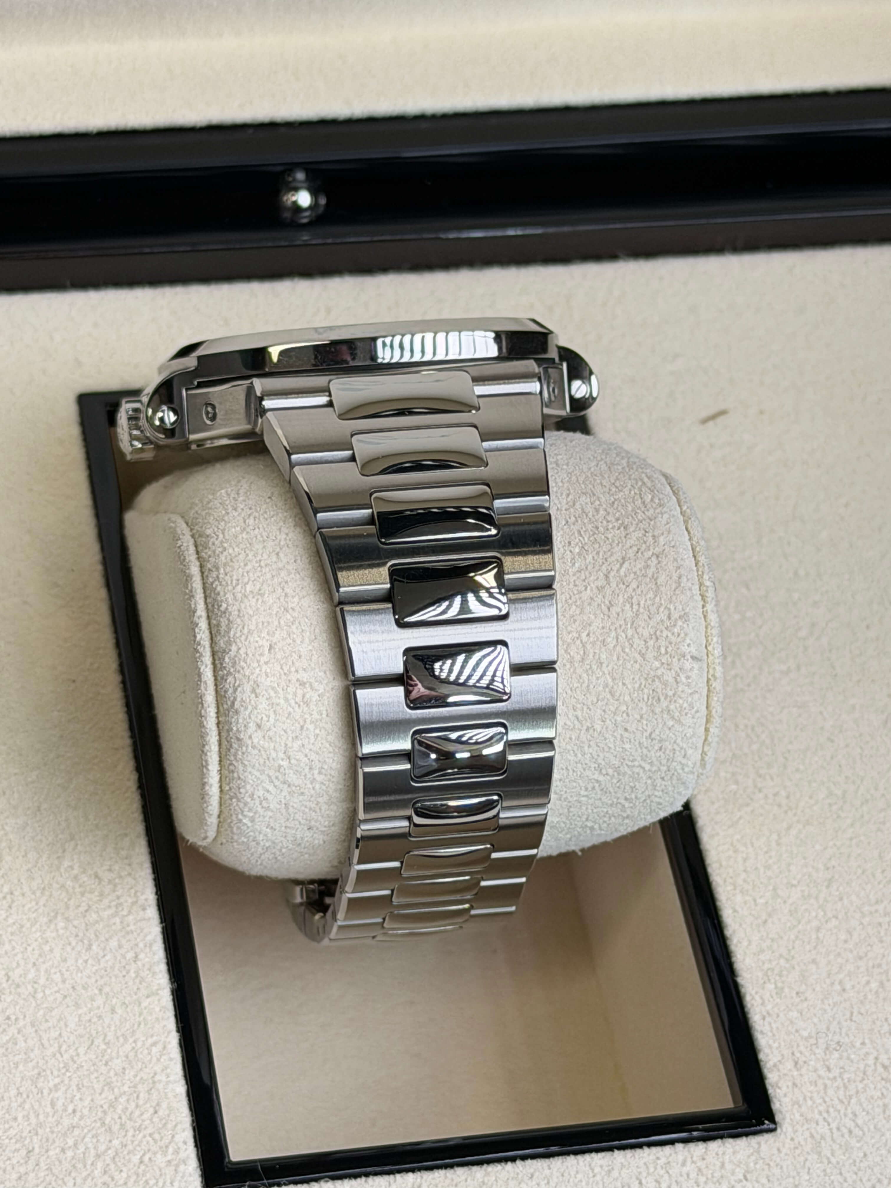 Watchrr - Authentic luxury watch