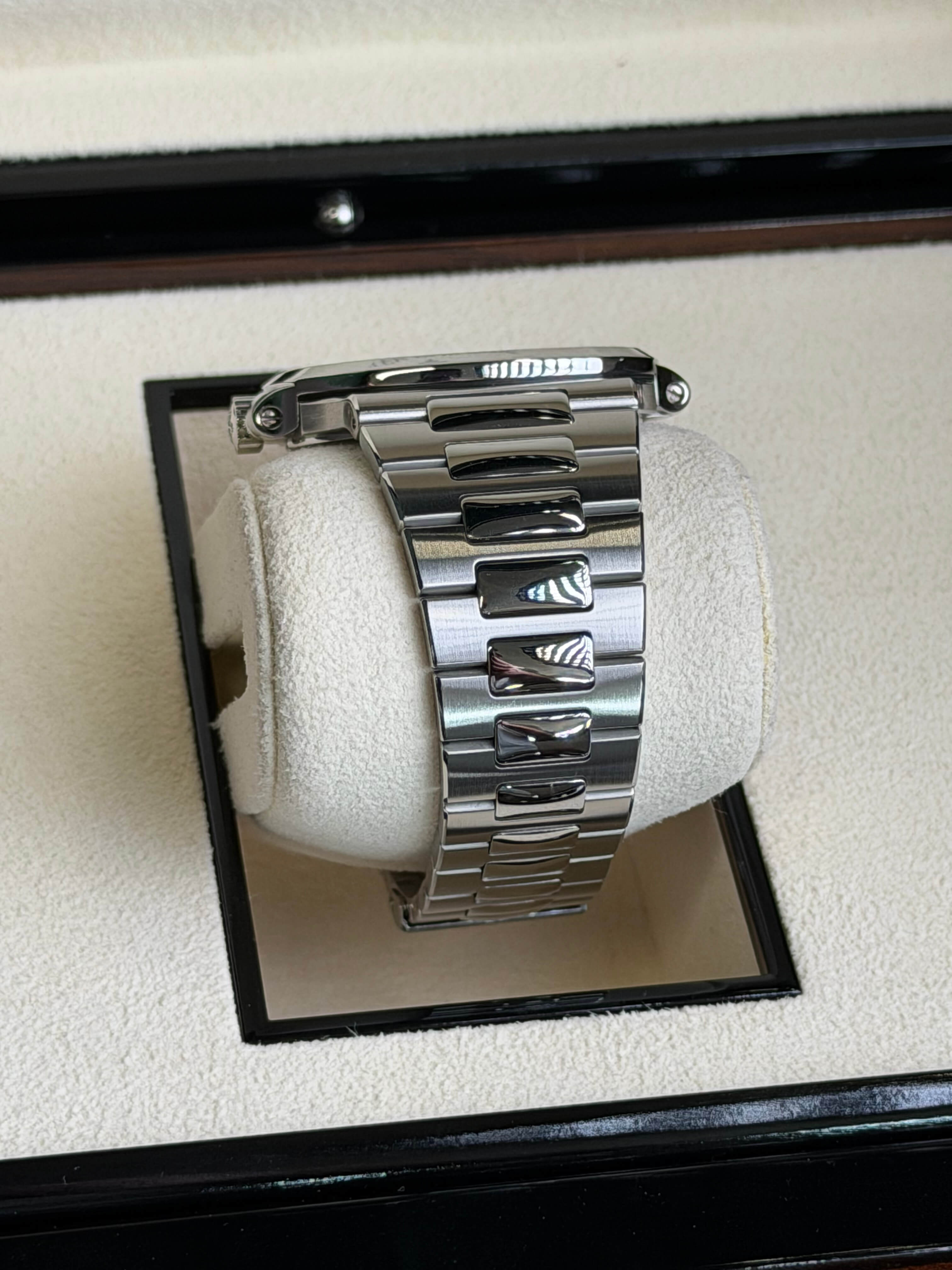 Watchrr - Authentic luxury watch