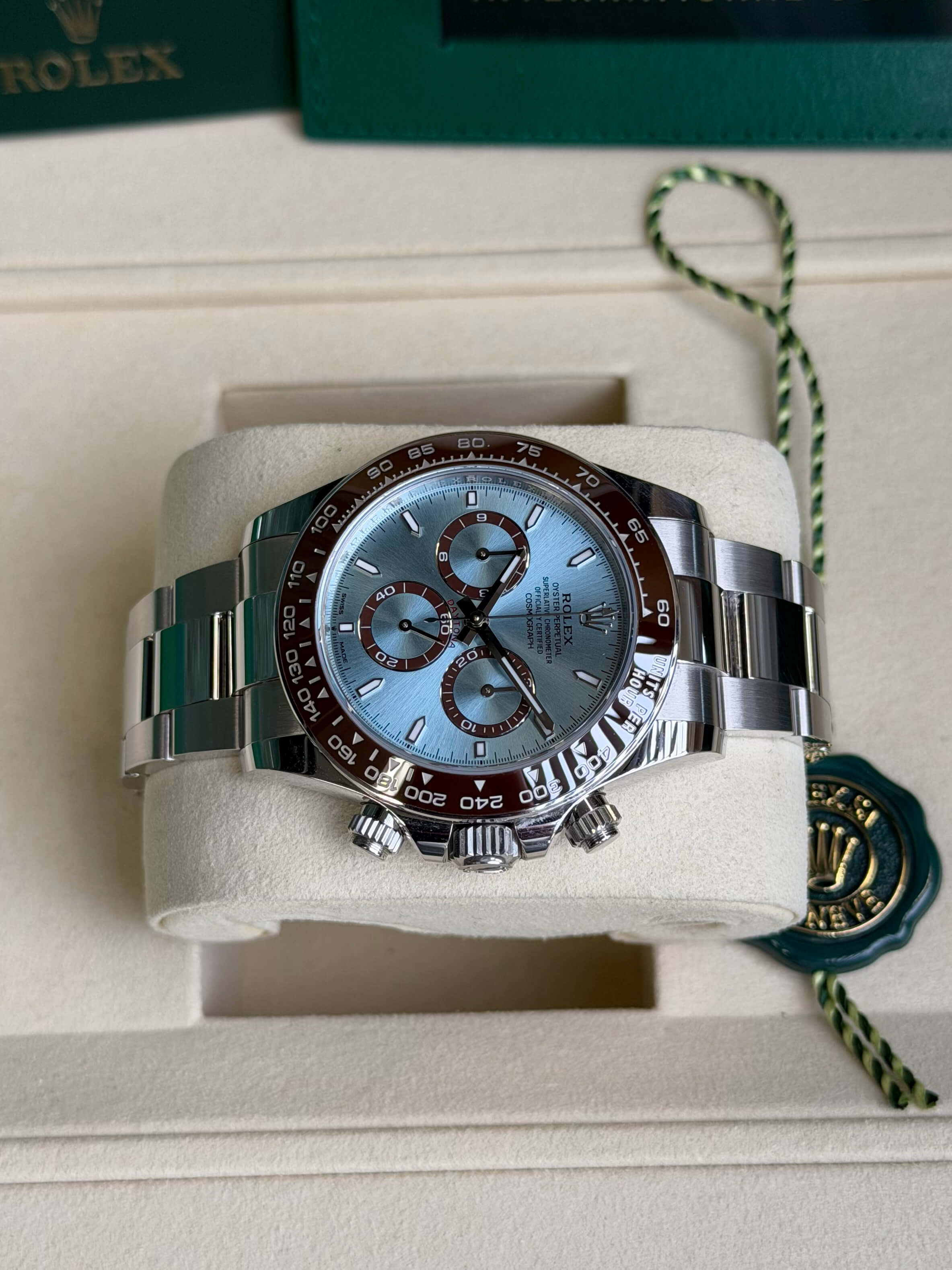 Watchrr - Authentic luxury watch