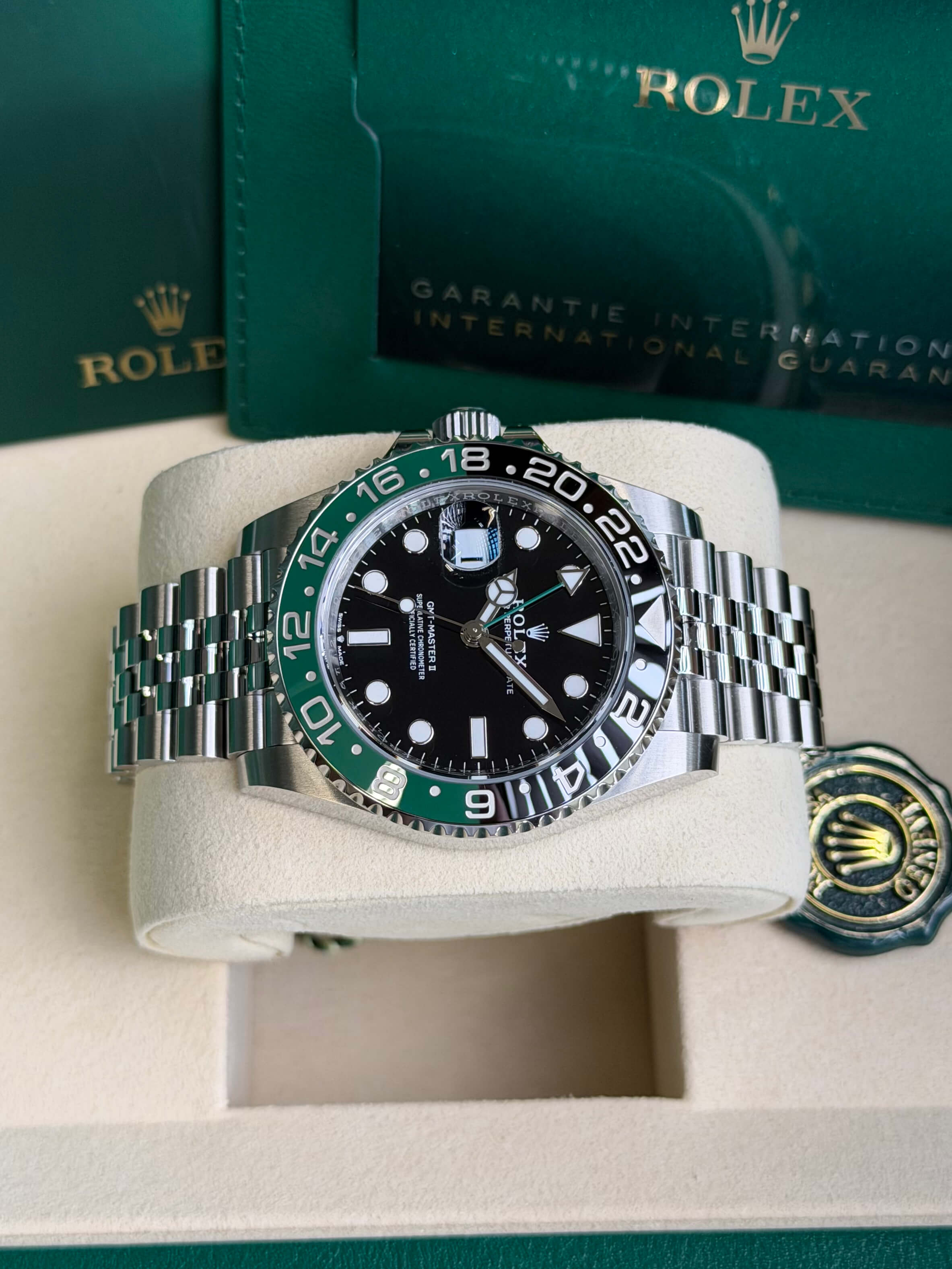 Watchrr - Authentic luxury watch