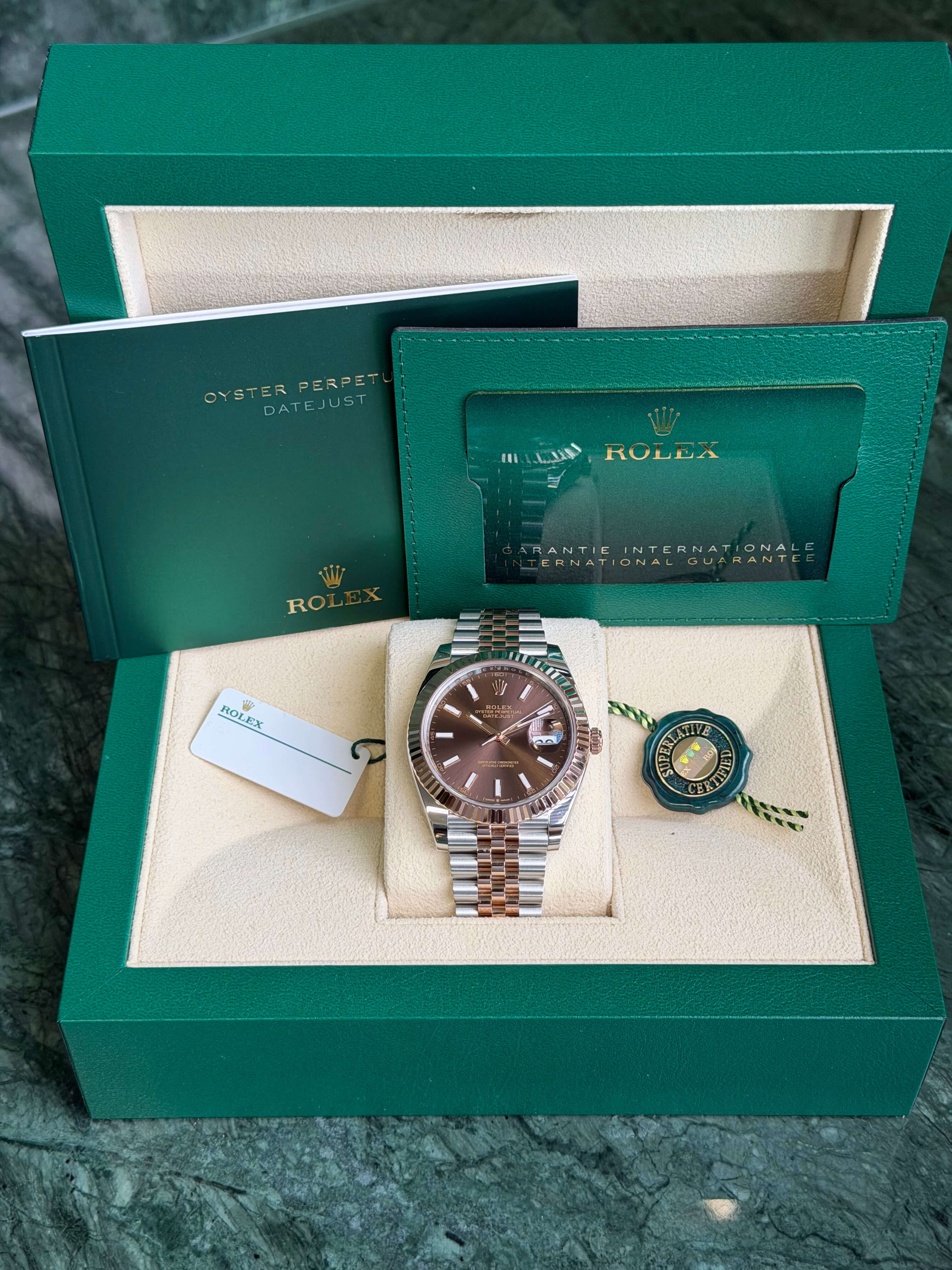 Watchrr - Authentic luxury watch