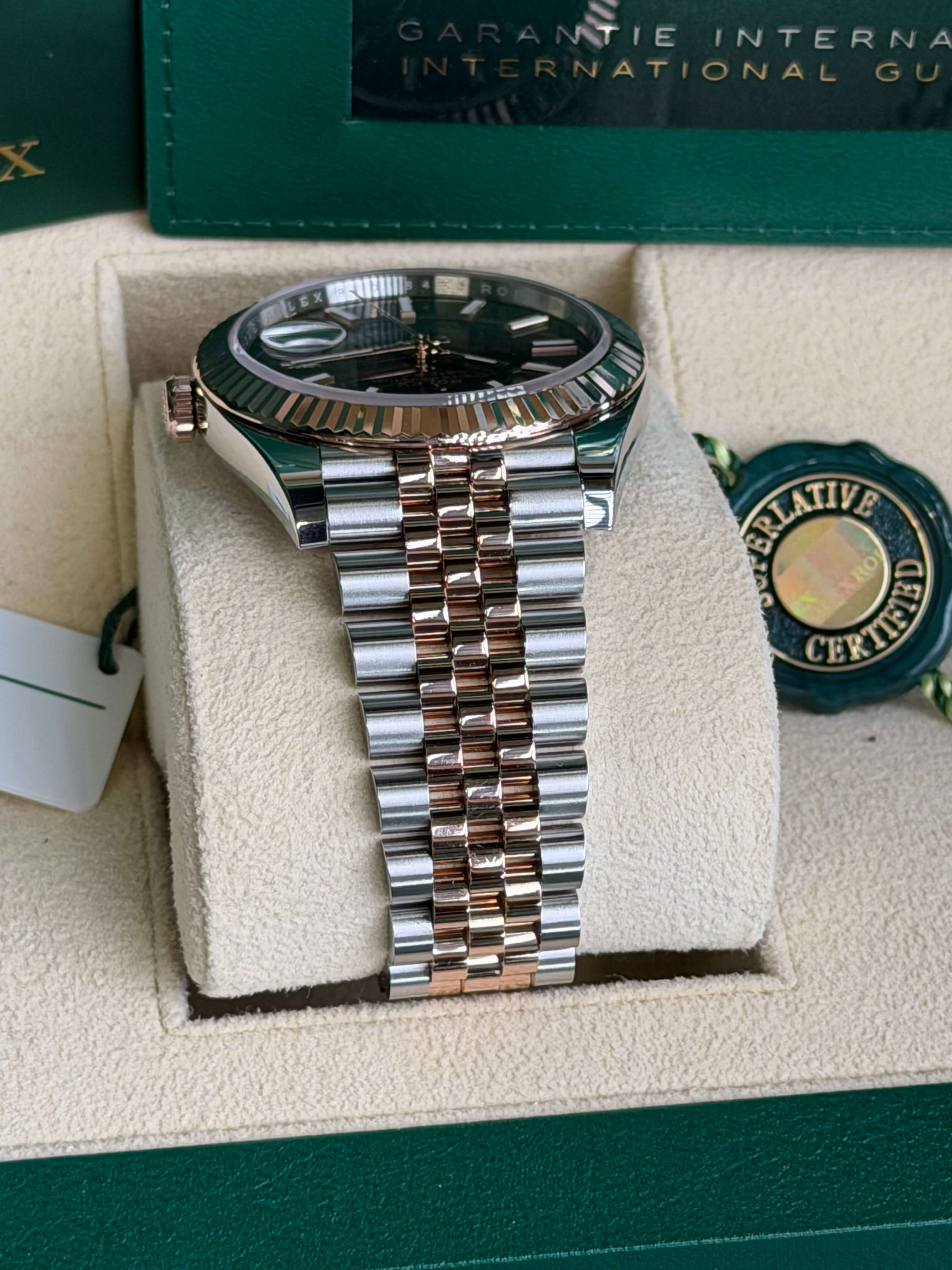 Watchrr - Authentic luxury watch