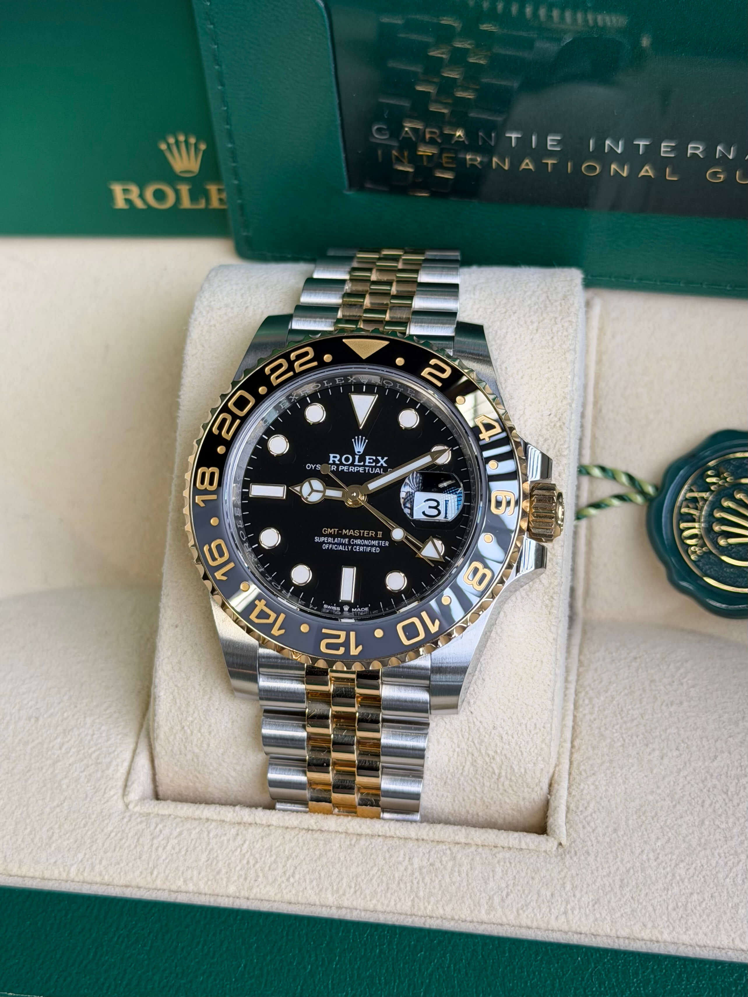 Watchrr - Authentic luxury watch