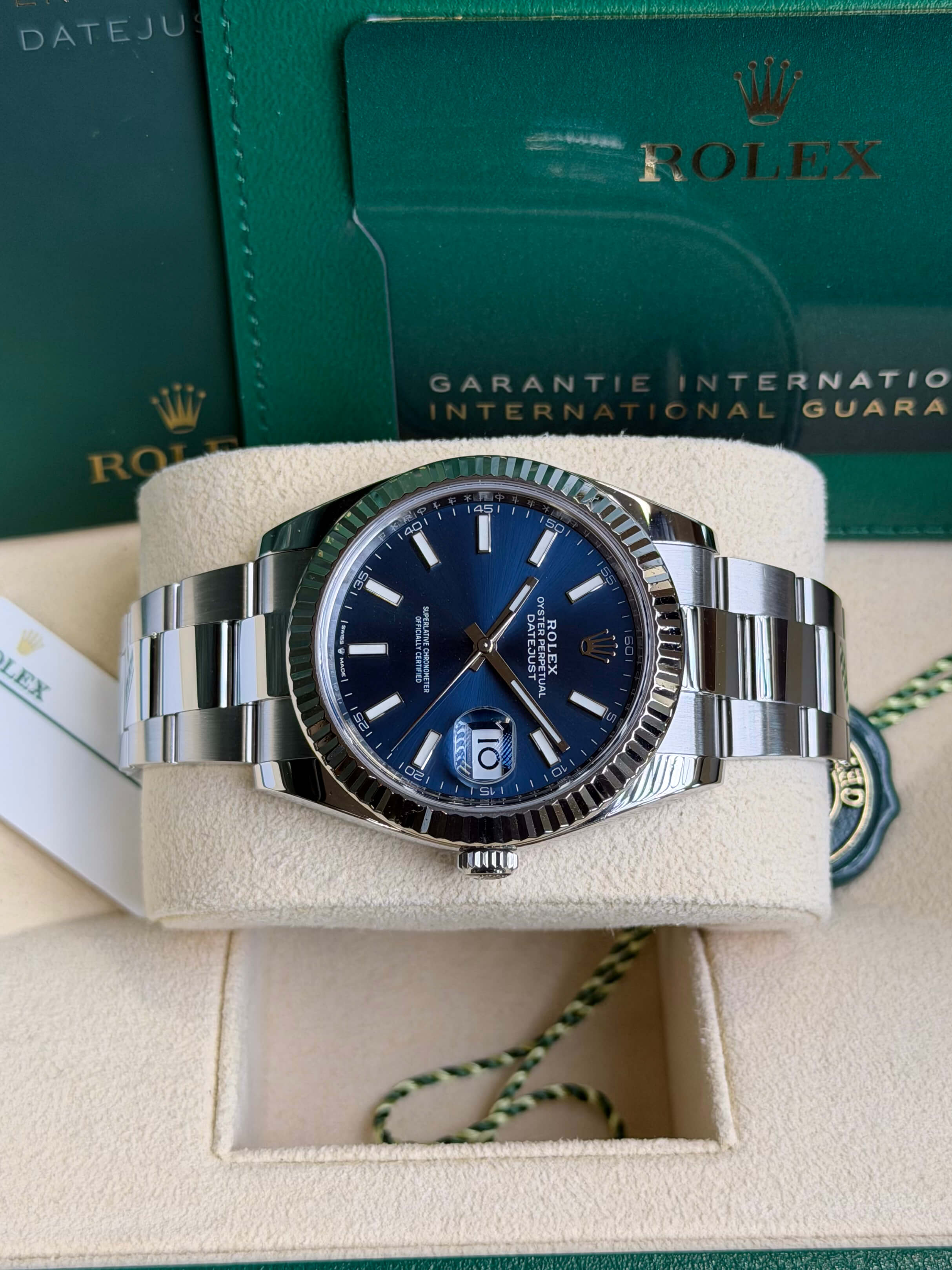 Watchrr - Authentic luxury watch