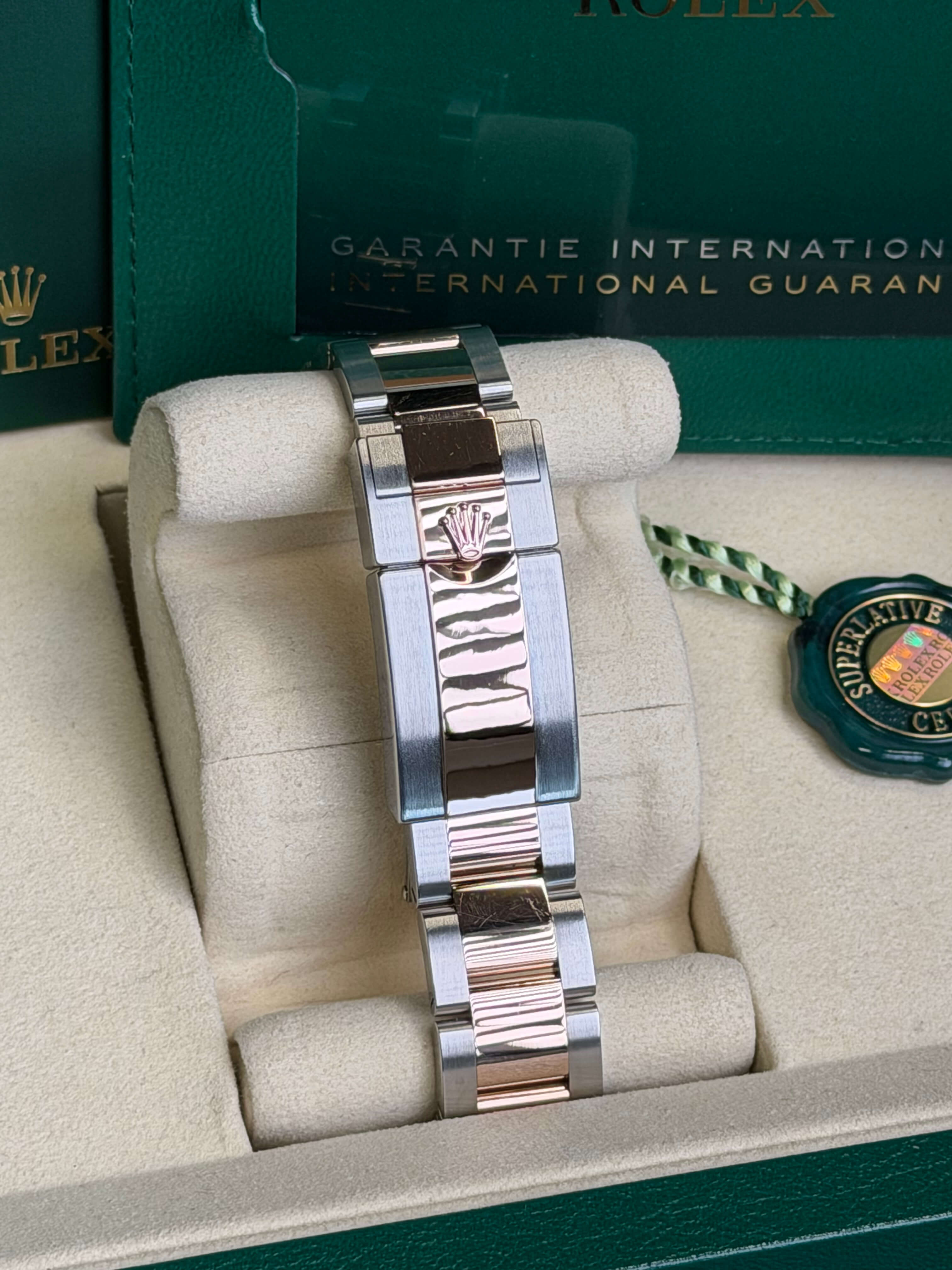 Watchrr - Authentic luxury watch