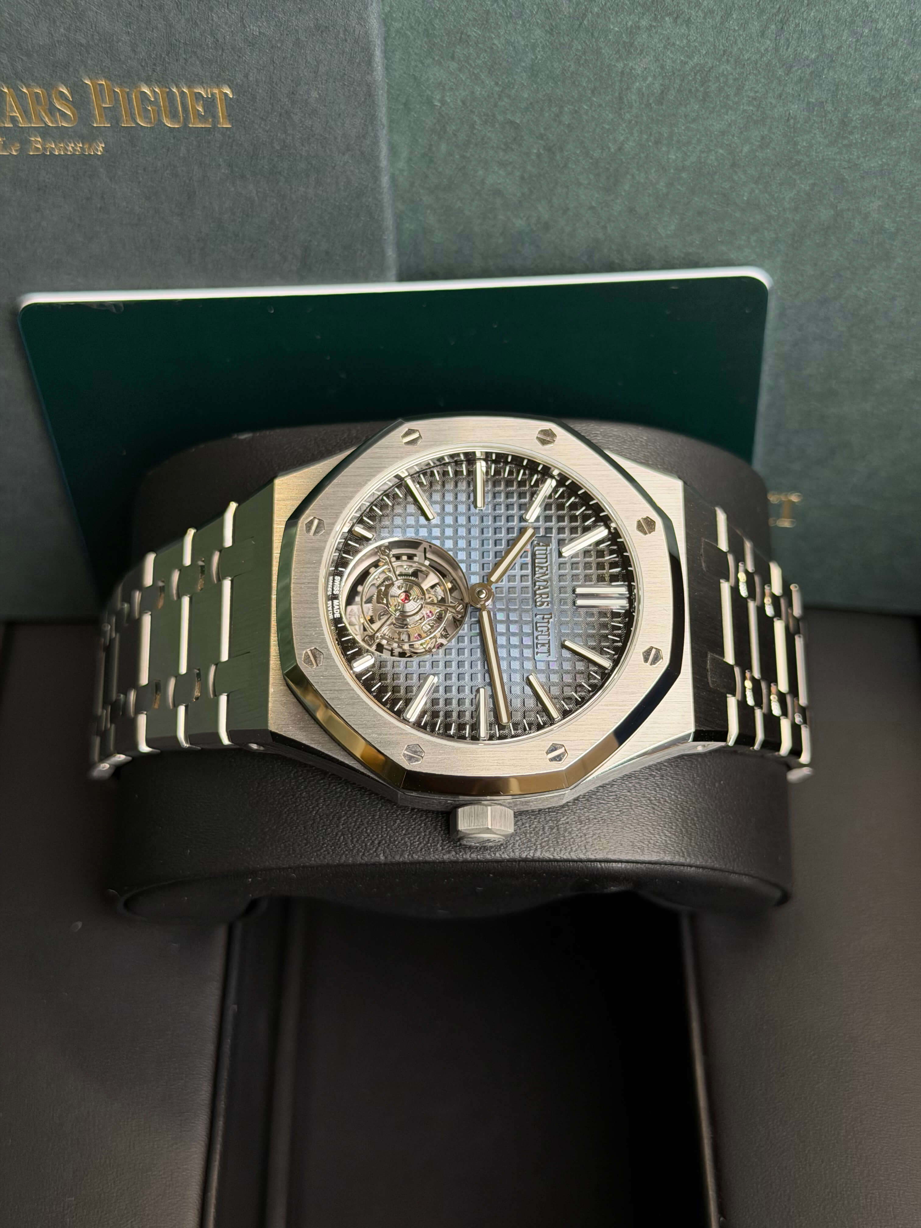 Watchrr - Authentic luxury watch