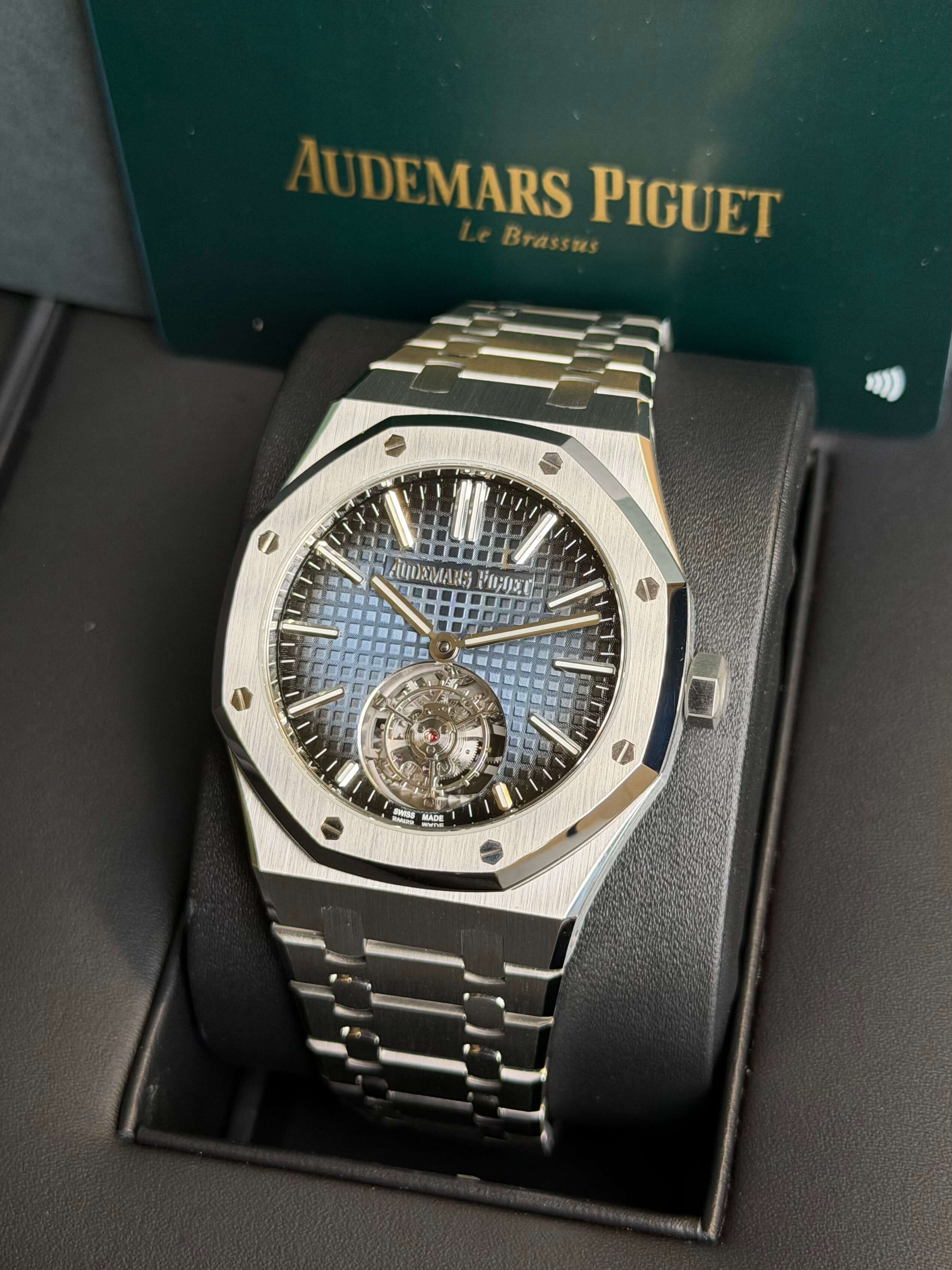 Watchrr - Authentic luxury watch