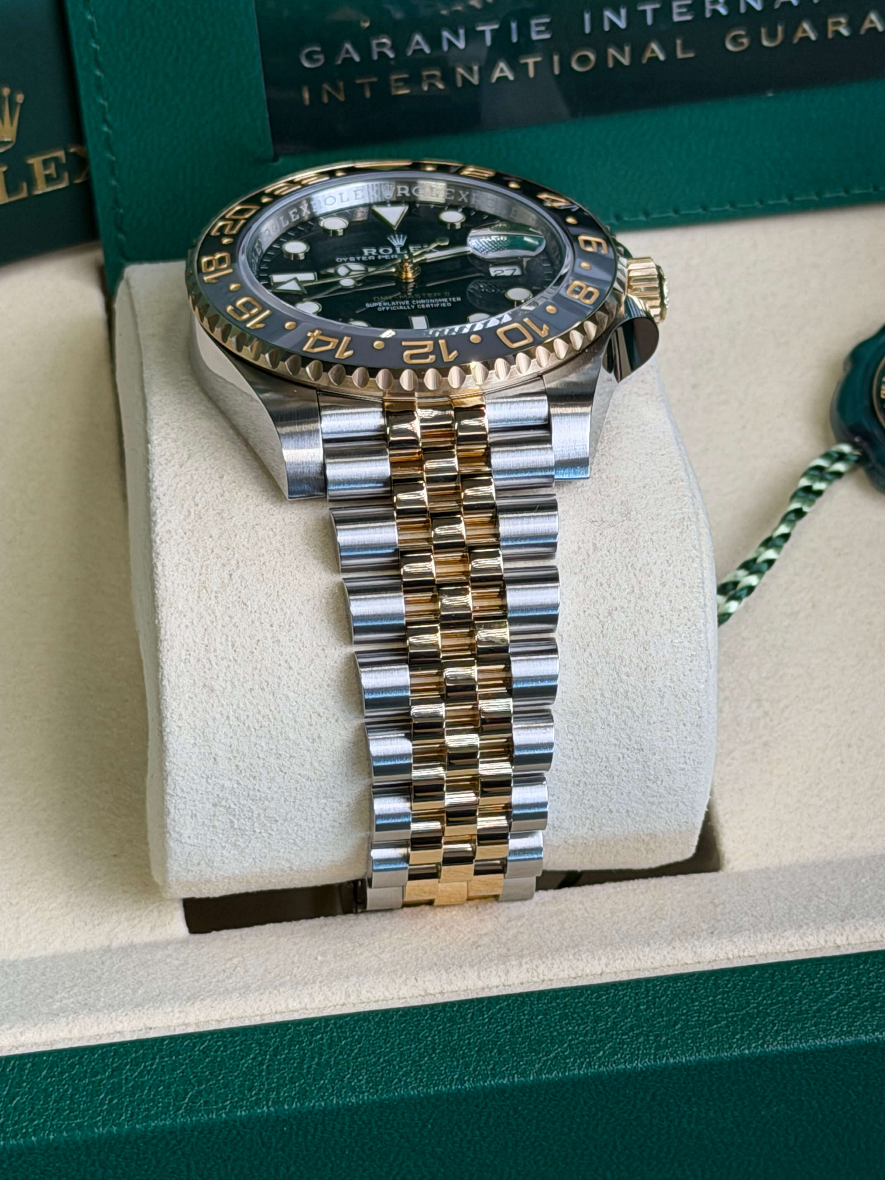 Watchrr - Authentic luxury watch