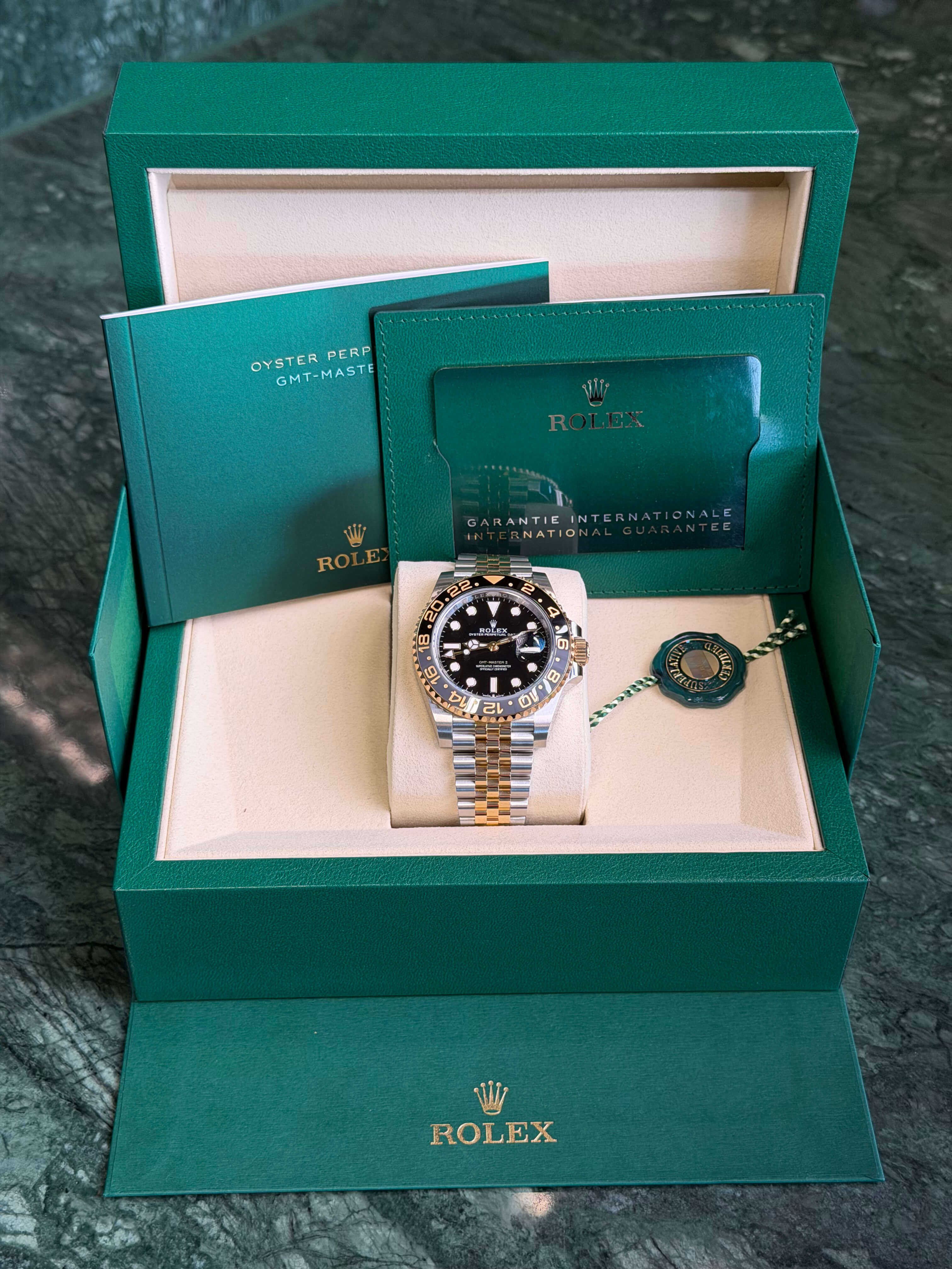 Watchrr - Authentic luxury watch