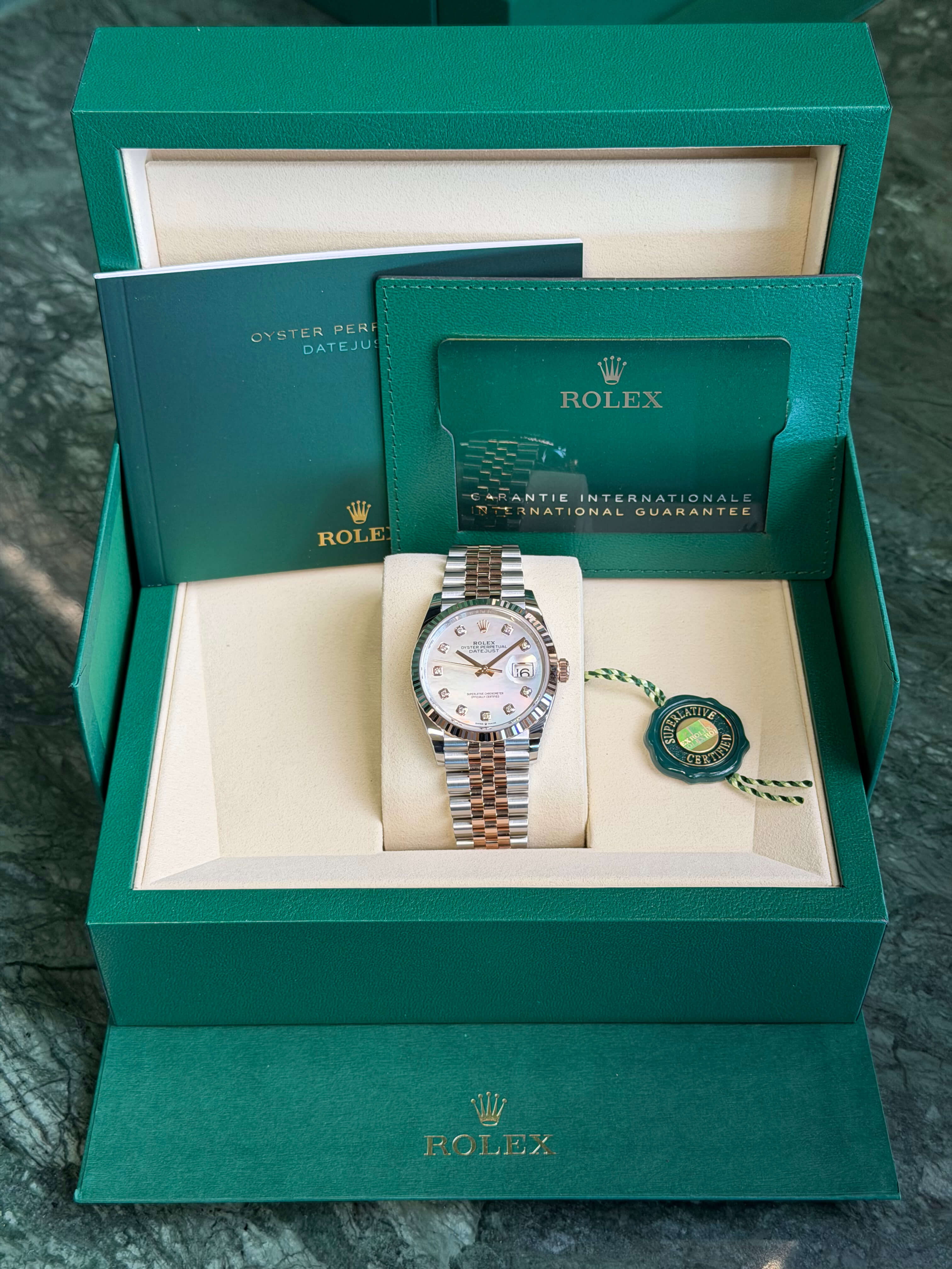 Watchrr - Authentic luxury watch