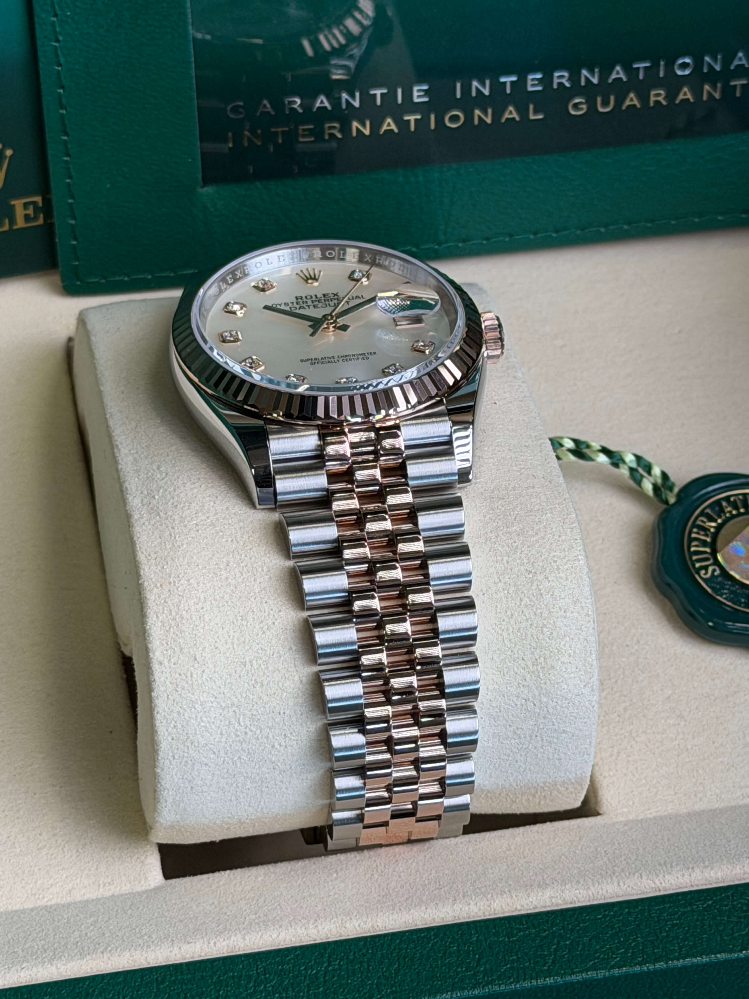 Watchrr - Authentic luxury watch