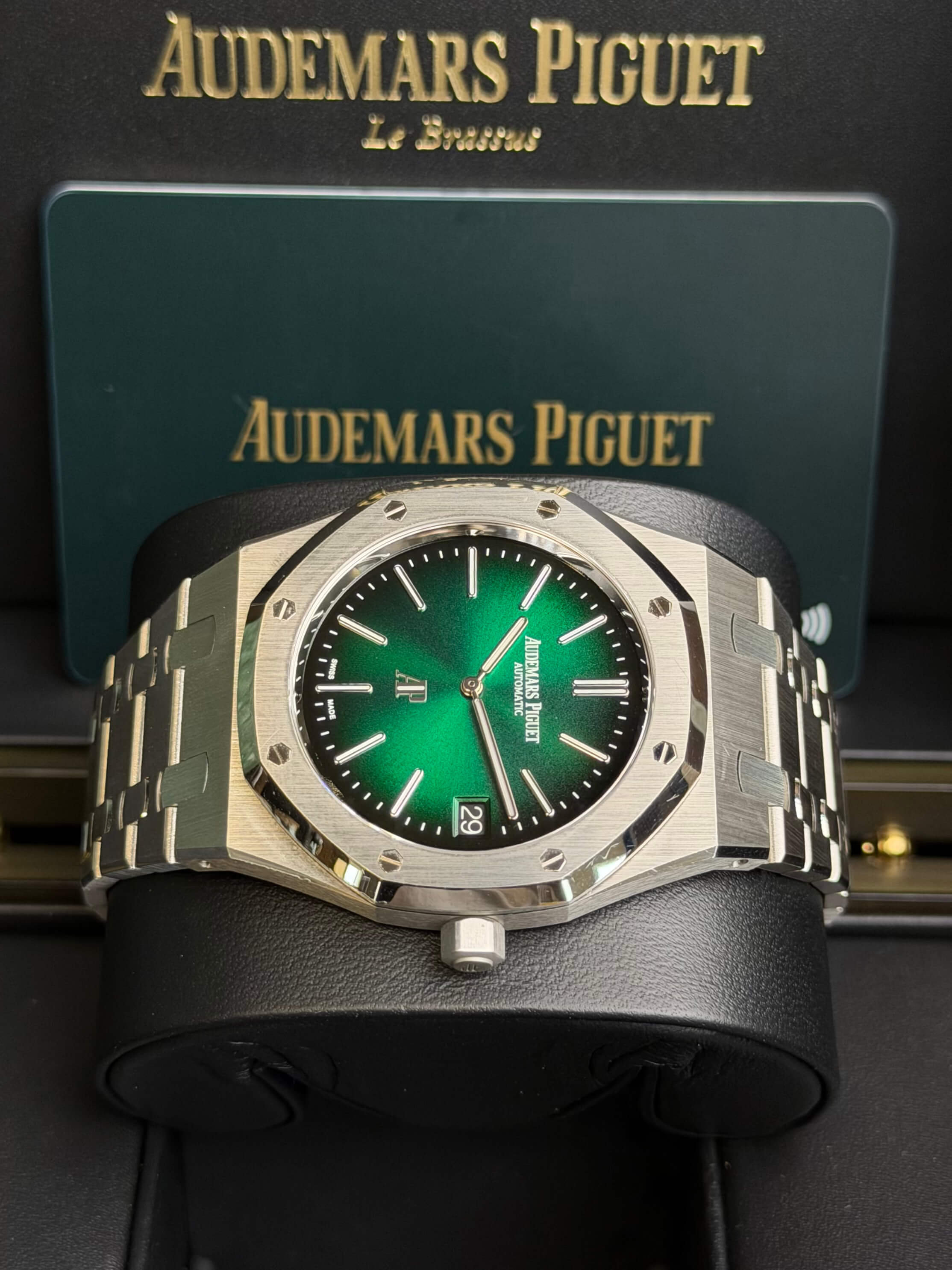 Watchrr - Authentic luxury watch