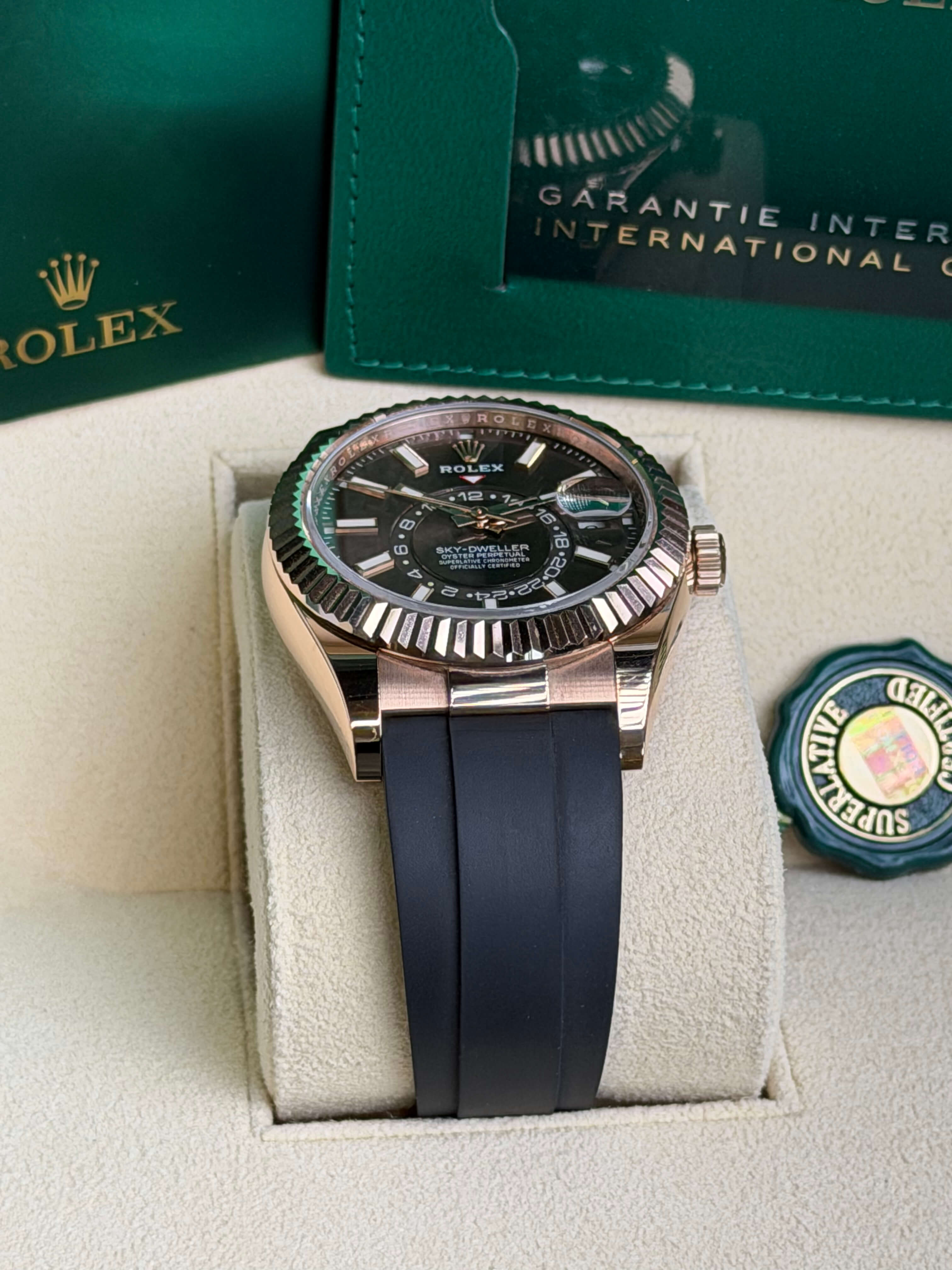 Watchrr - Authentic luxury watch