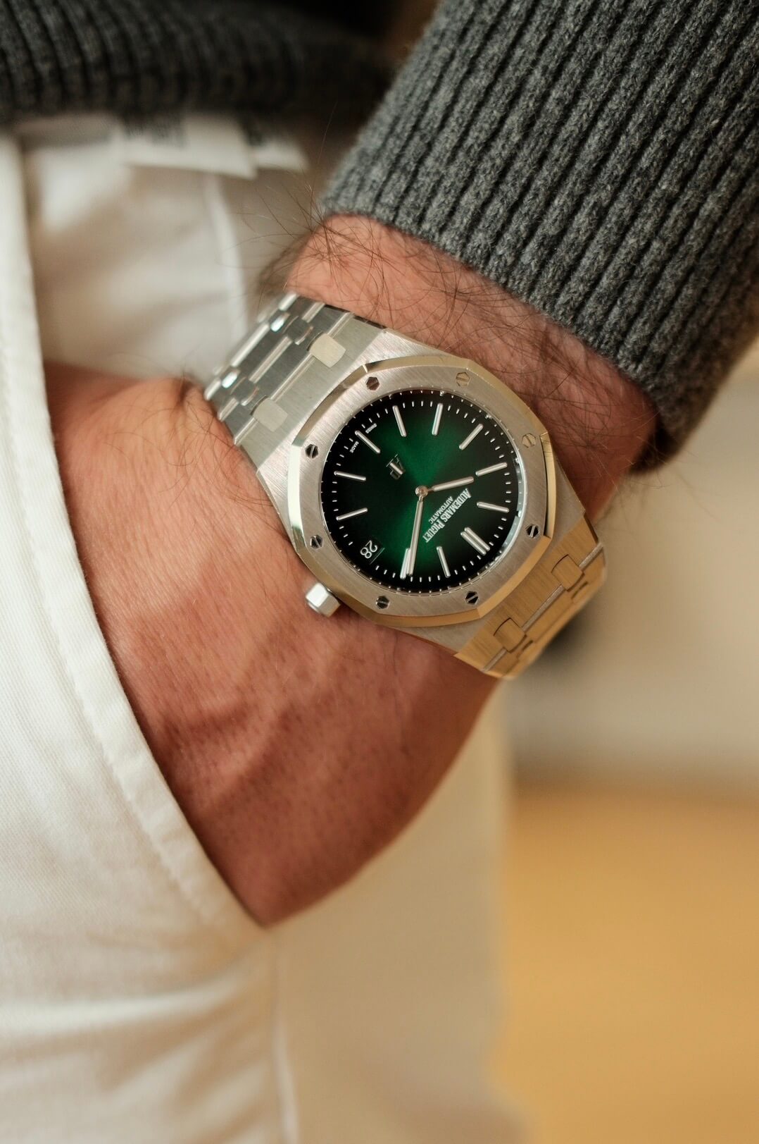 Watchrr - Authentic luxury watch