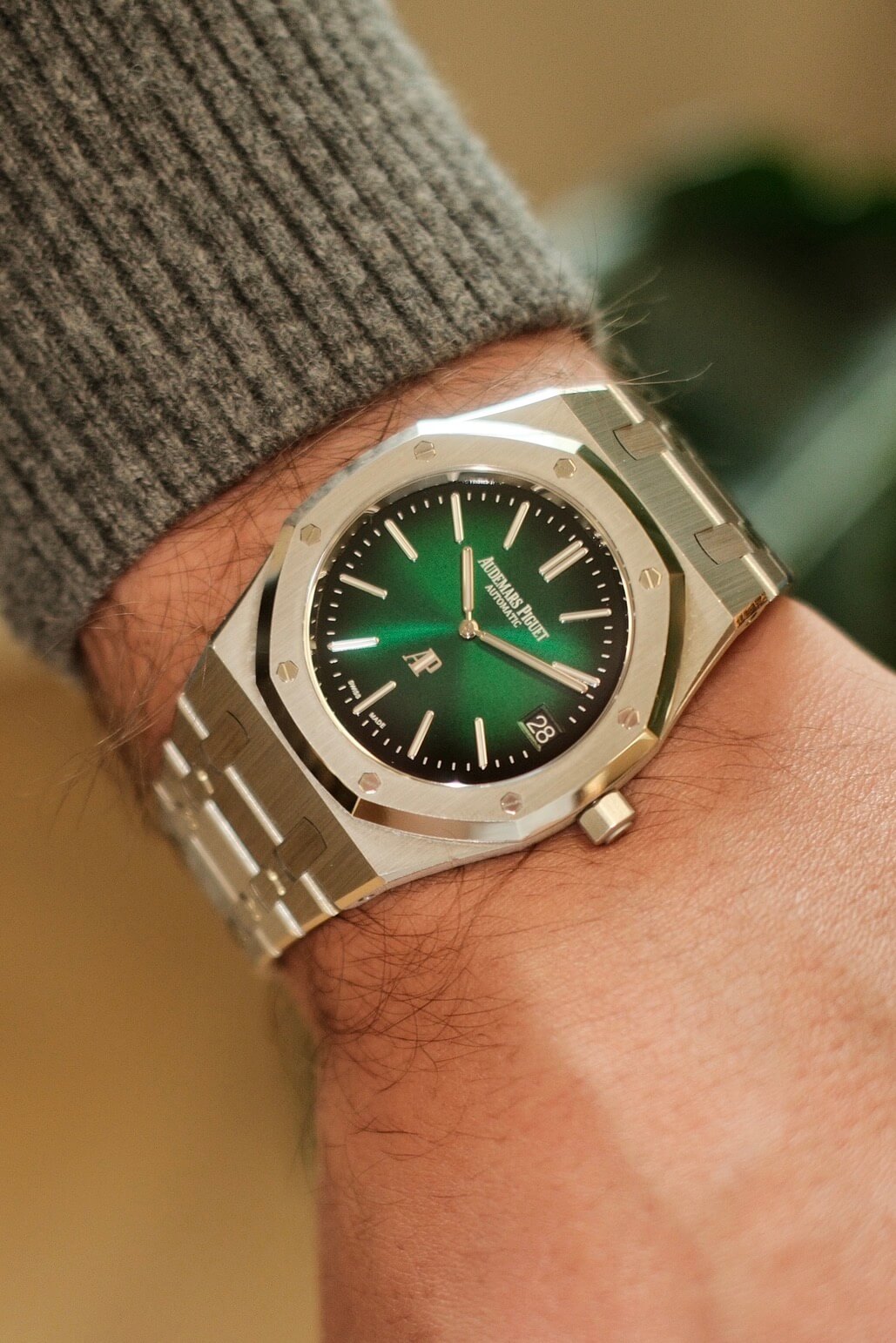 Watchrr - Authentic luxury watch