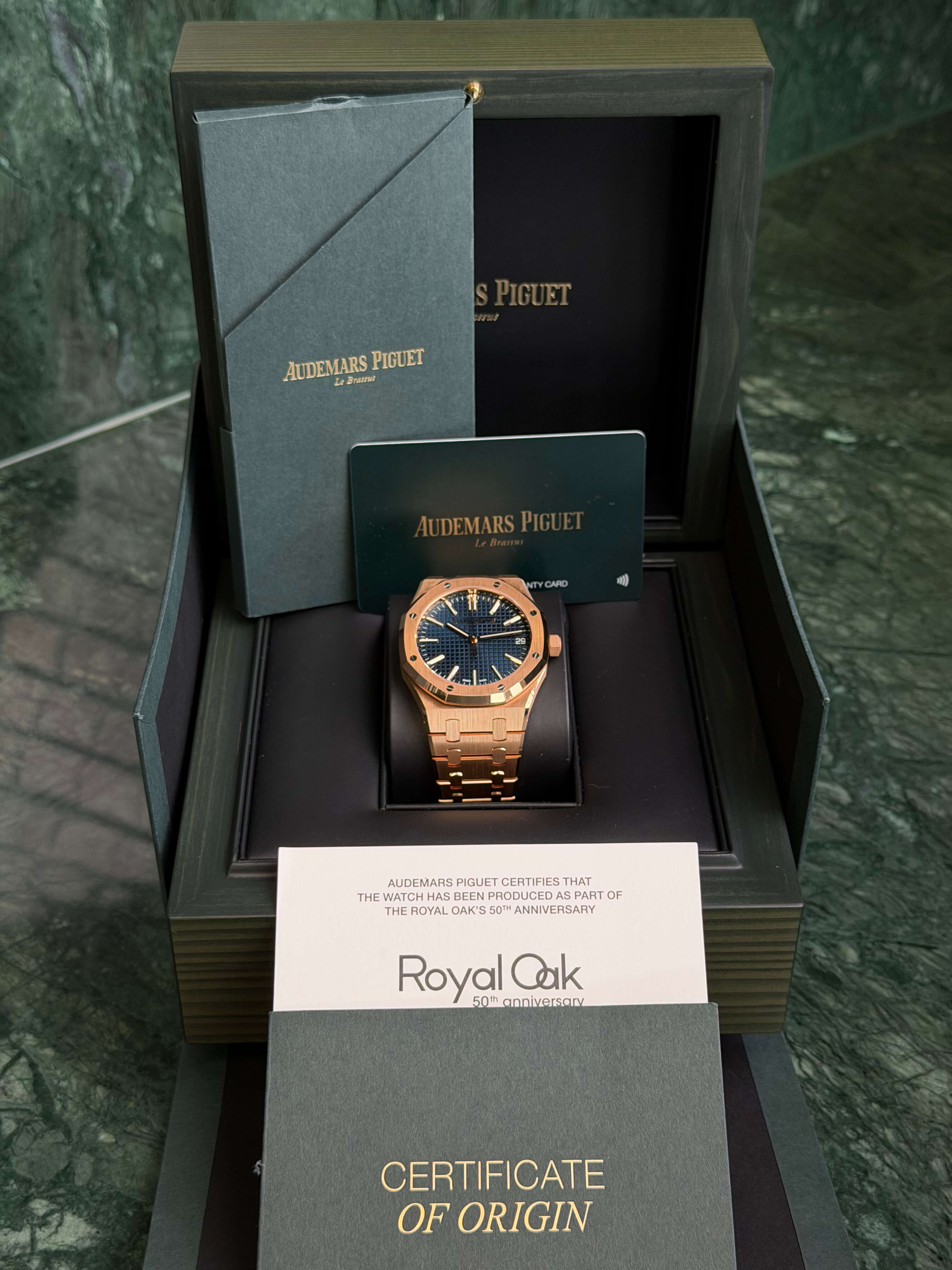 Watchrr - Authentic luxury watch