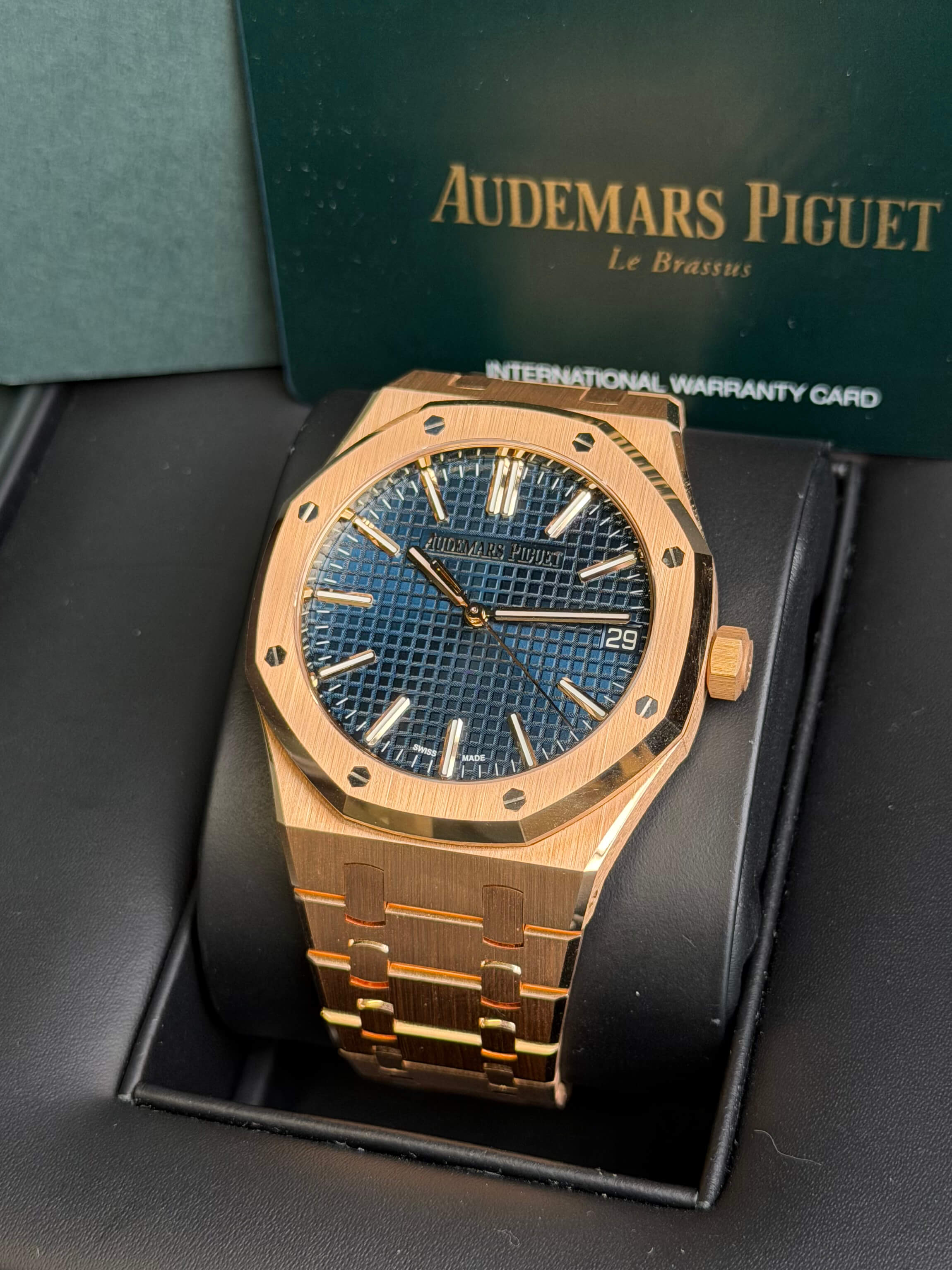 Watchrr - Authentic luxury watch