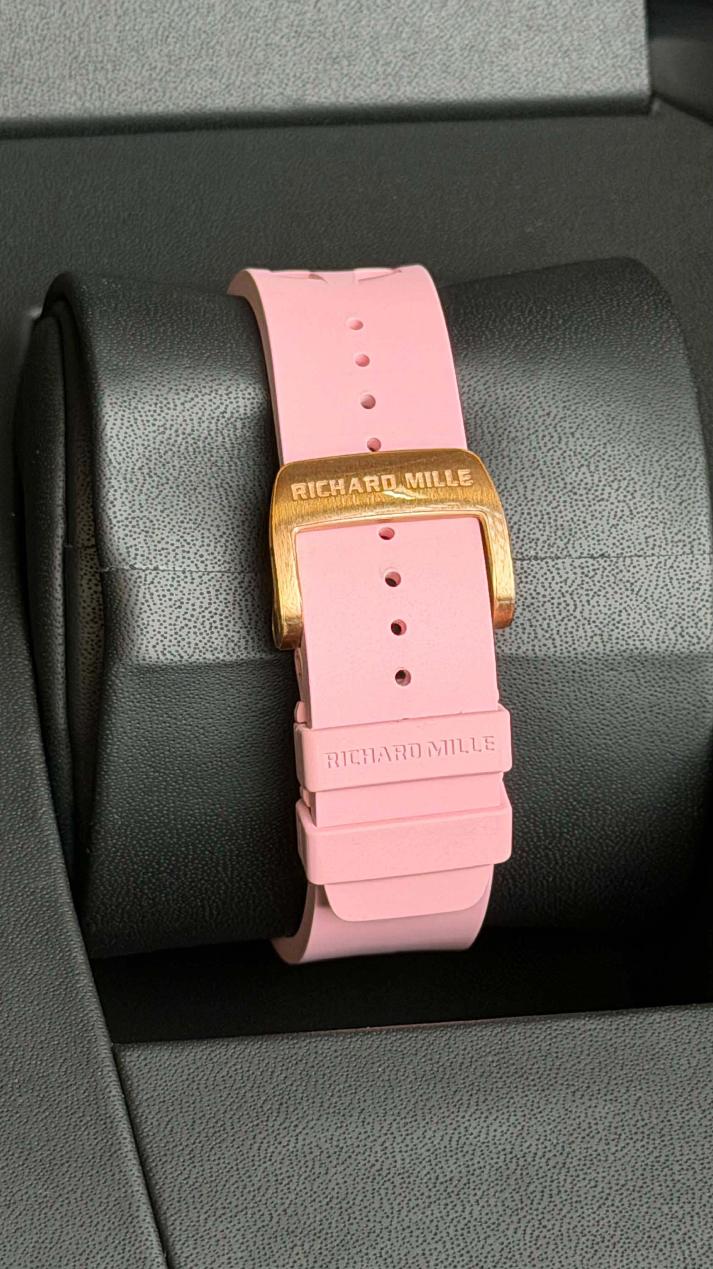 Watchrr - Authentic luxury watch