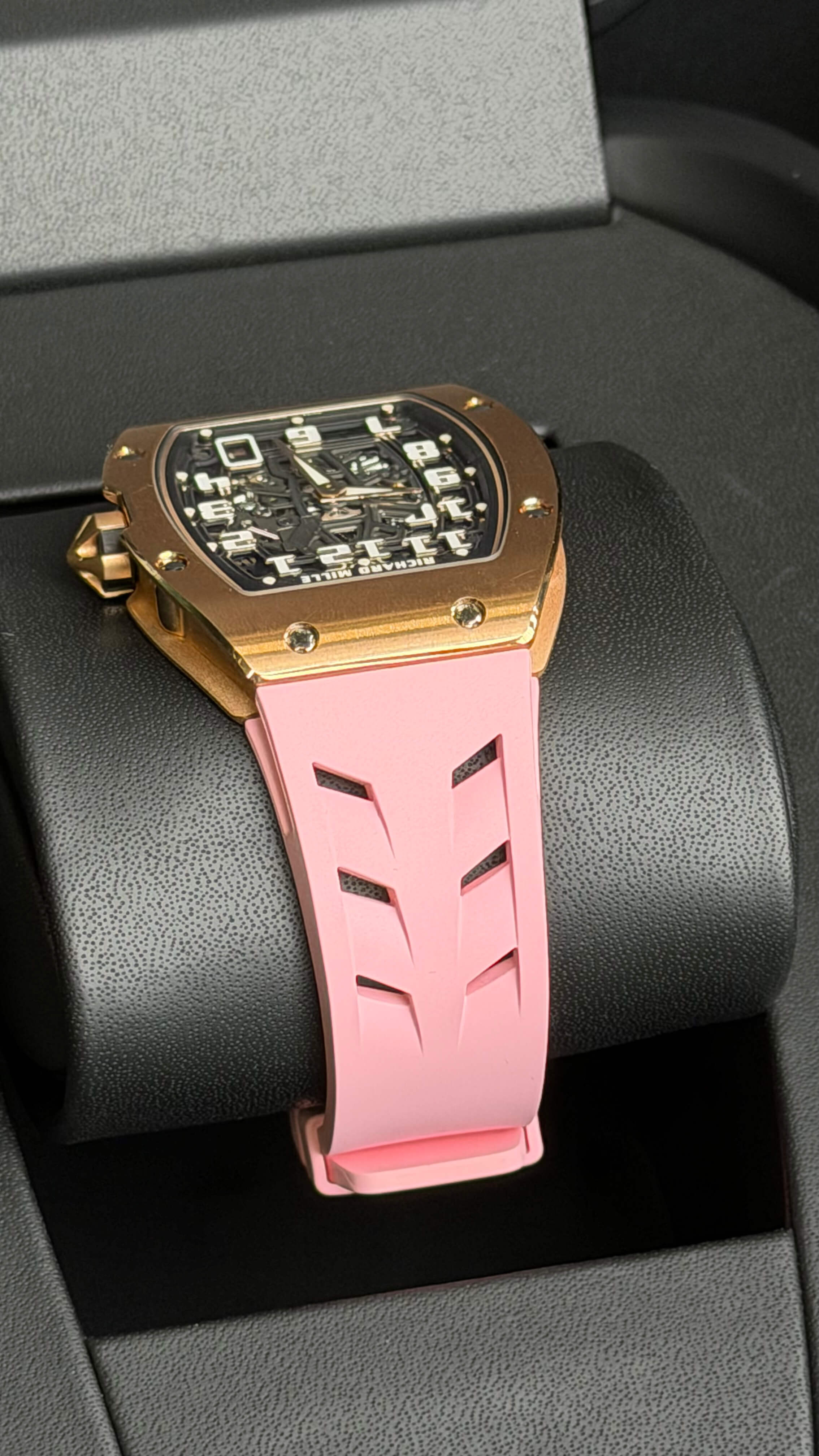 Watchrr - Authentic luxury watch