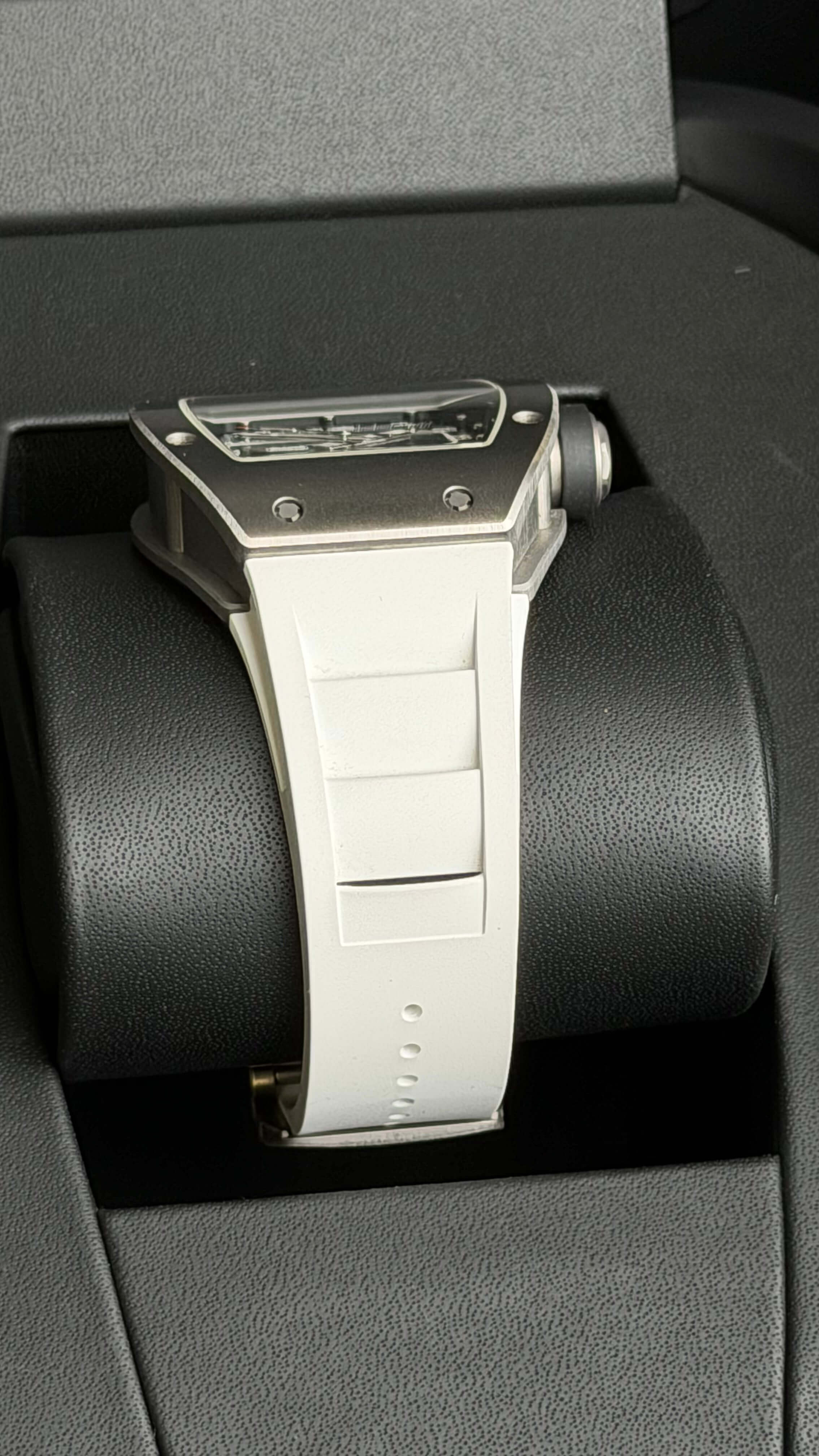 Watchrr - Authentic luxury watch