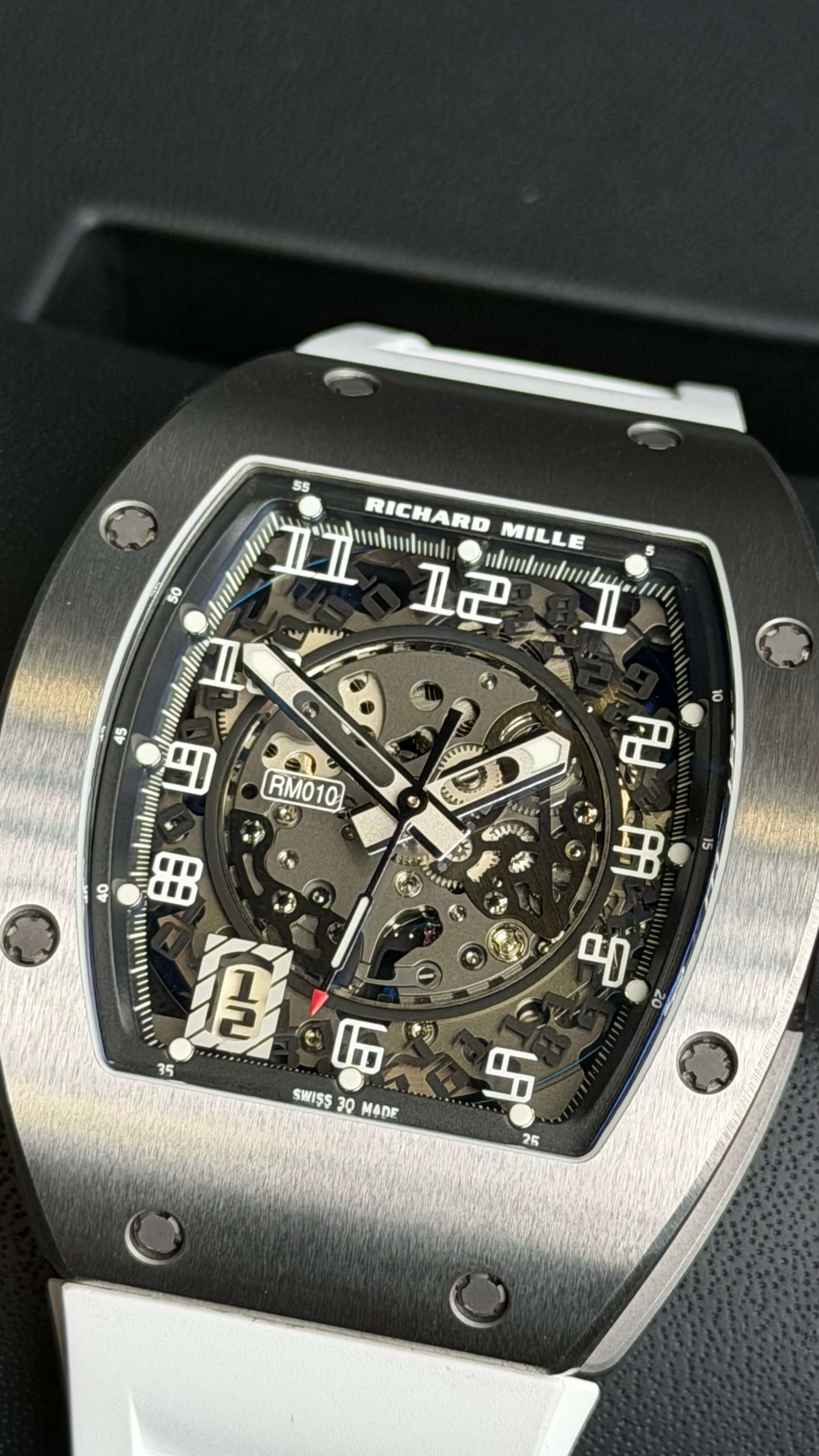 Watchrr - Authentic luxury watch