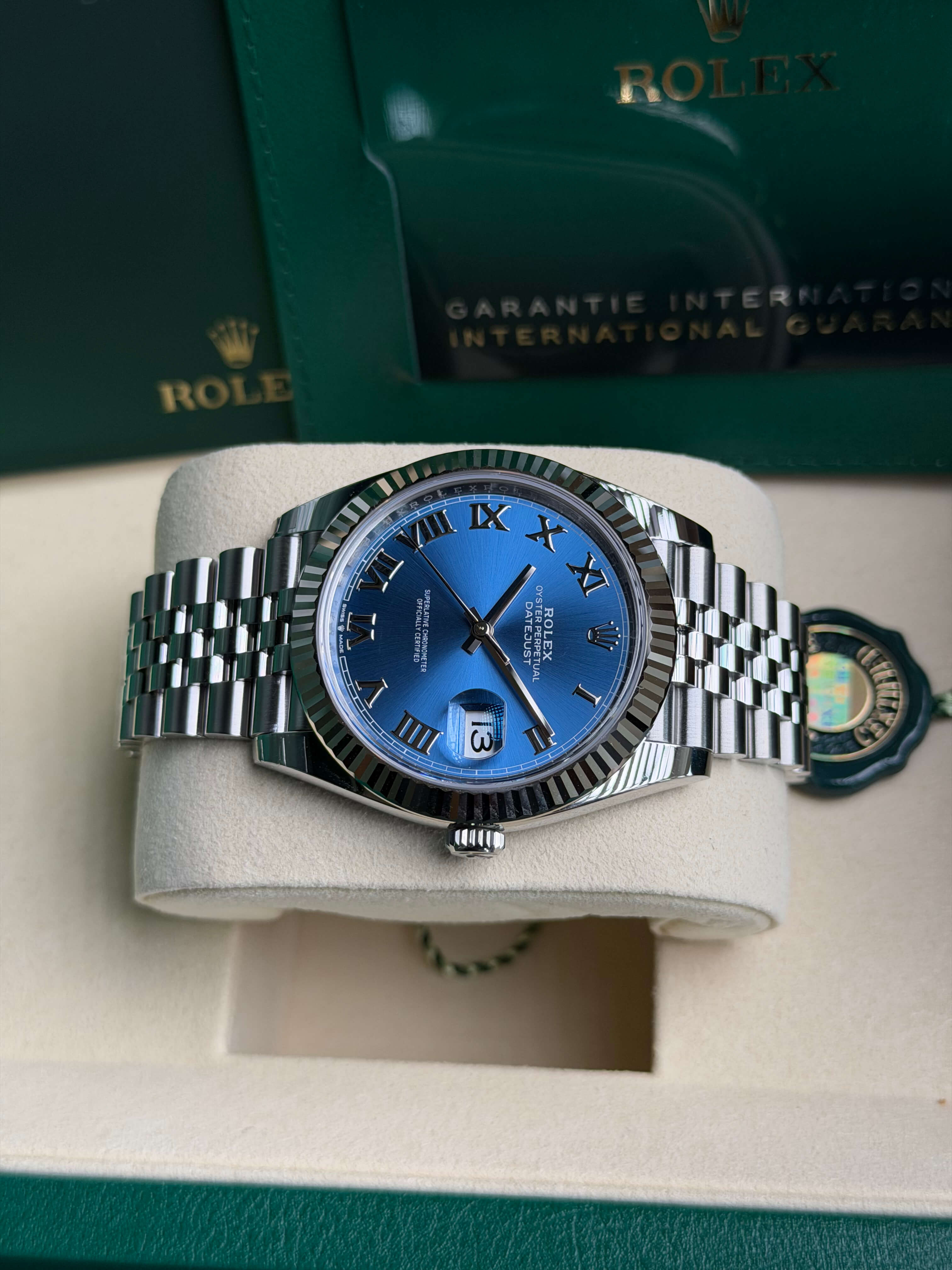 Watchrr - Authentic luxury watch