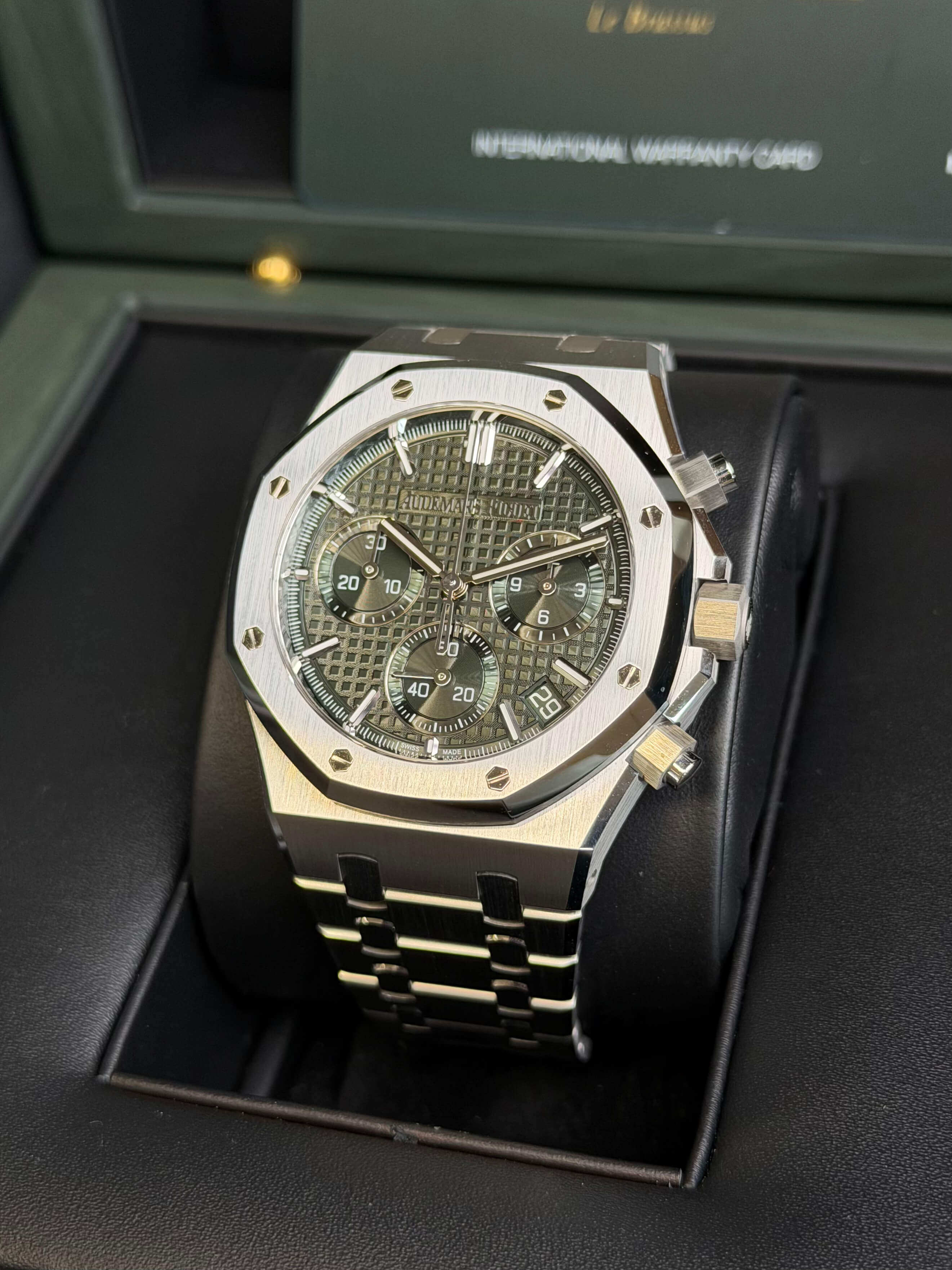 Watchrr - Authentic luxury watch