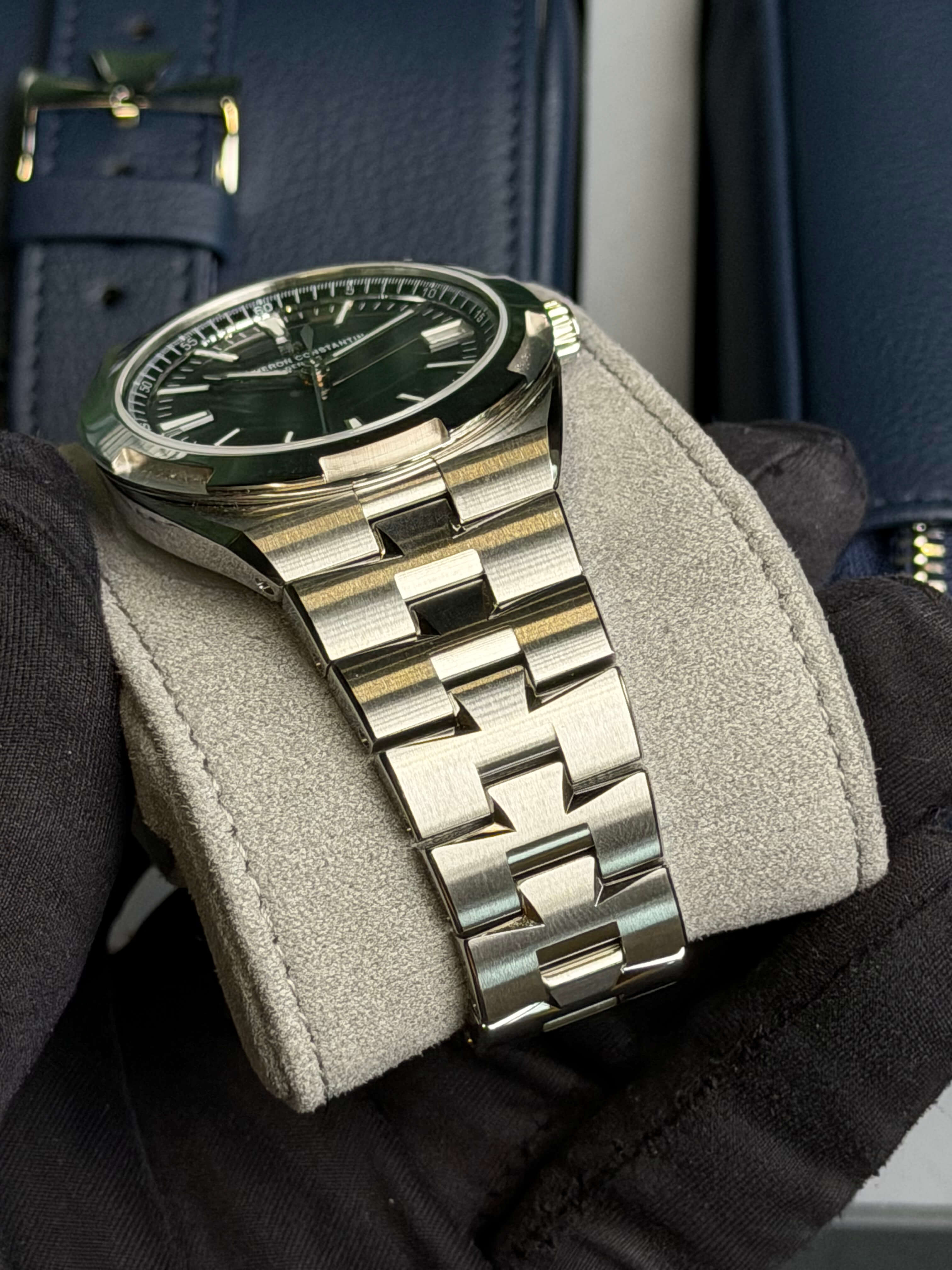 Watchrr - Authentic luxury watch