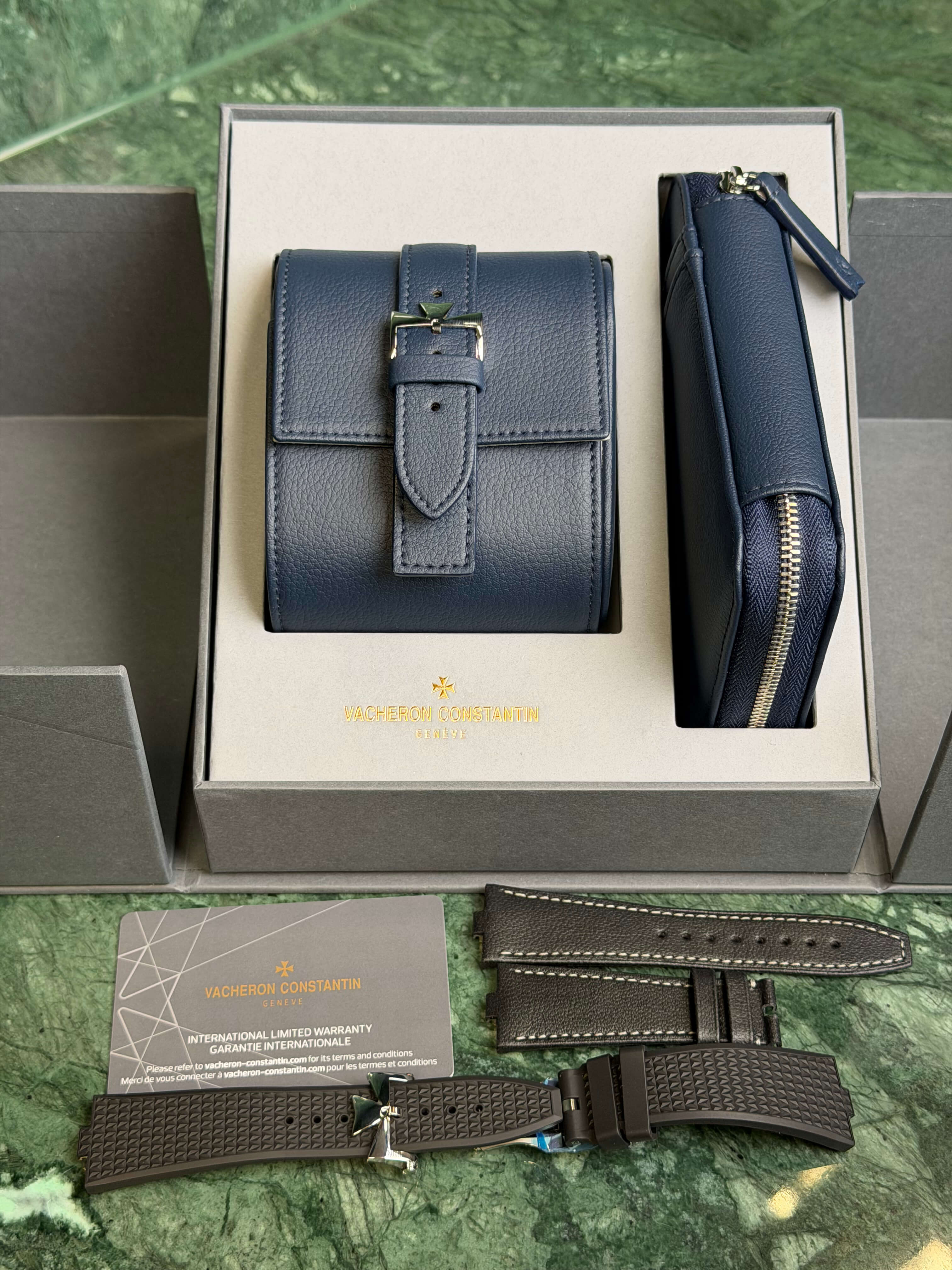 Watchrr - Authentic luxury watch