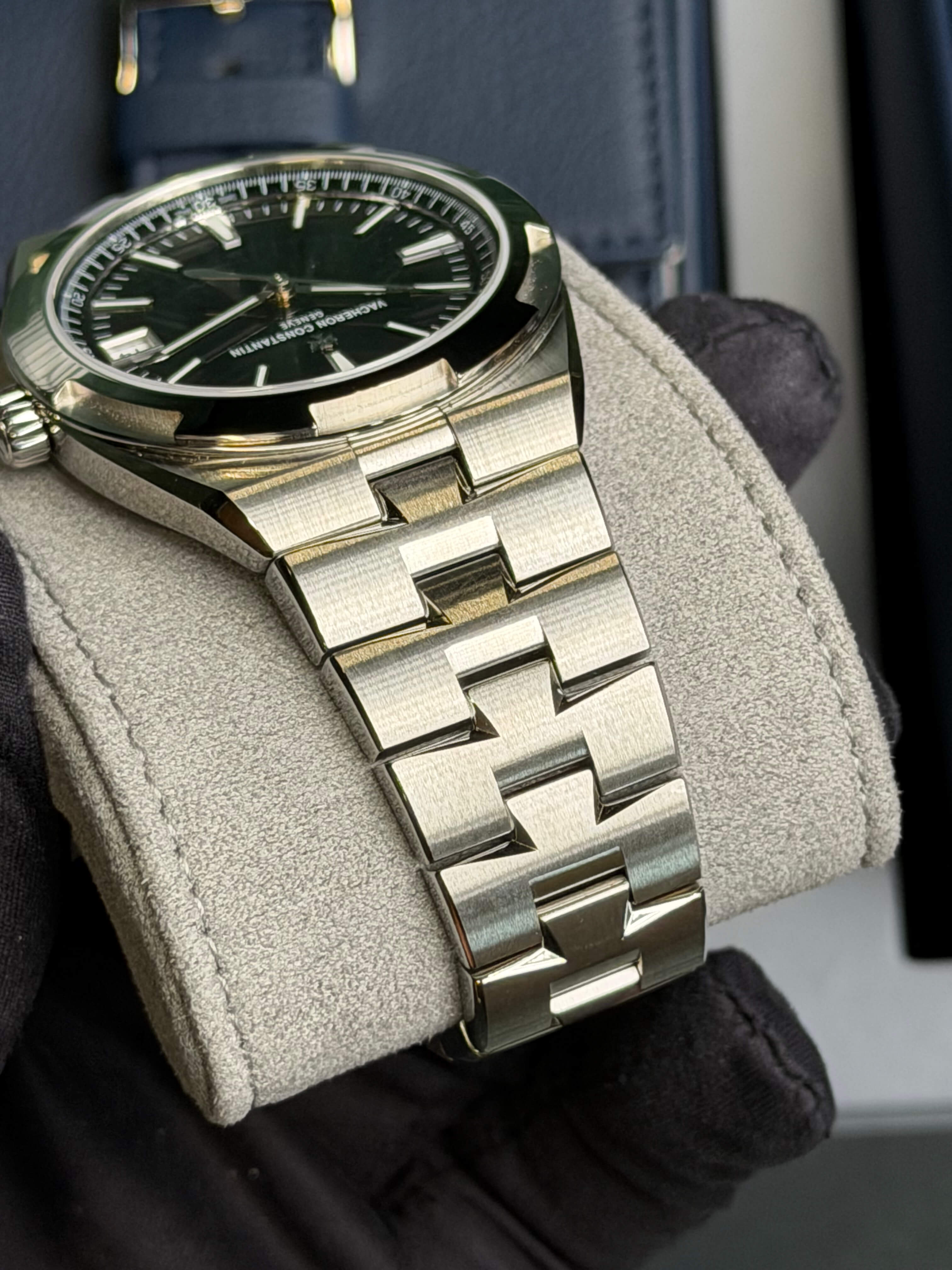 Watchrr - Authentic luxury watch