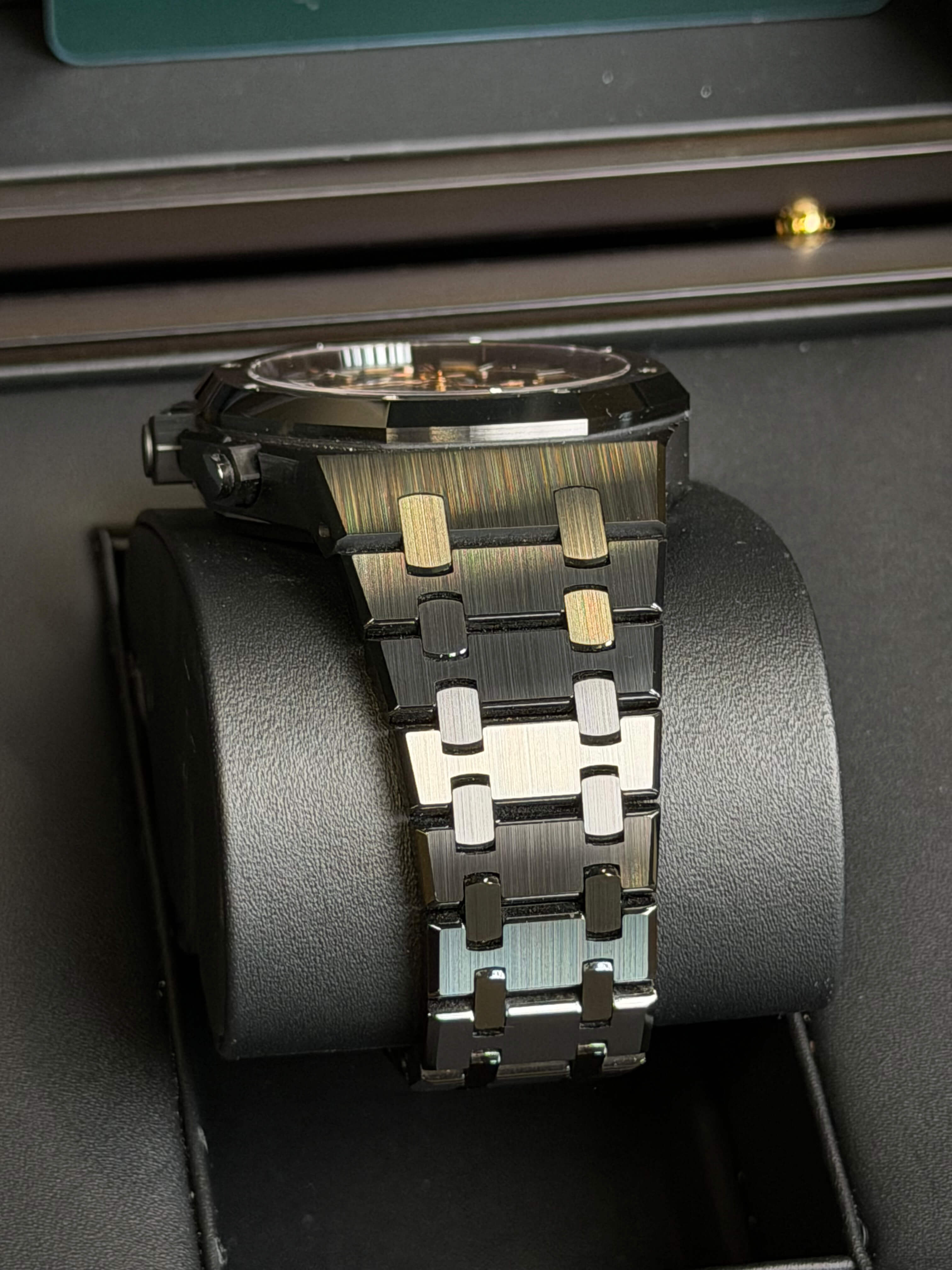 Watchrr - Authentic luxury watch