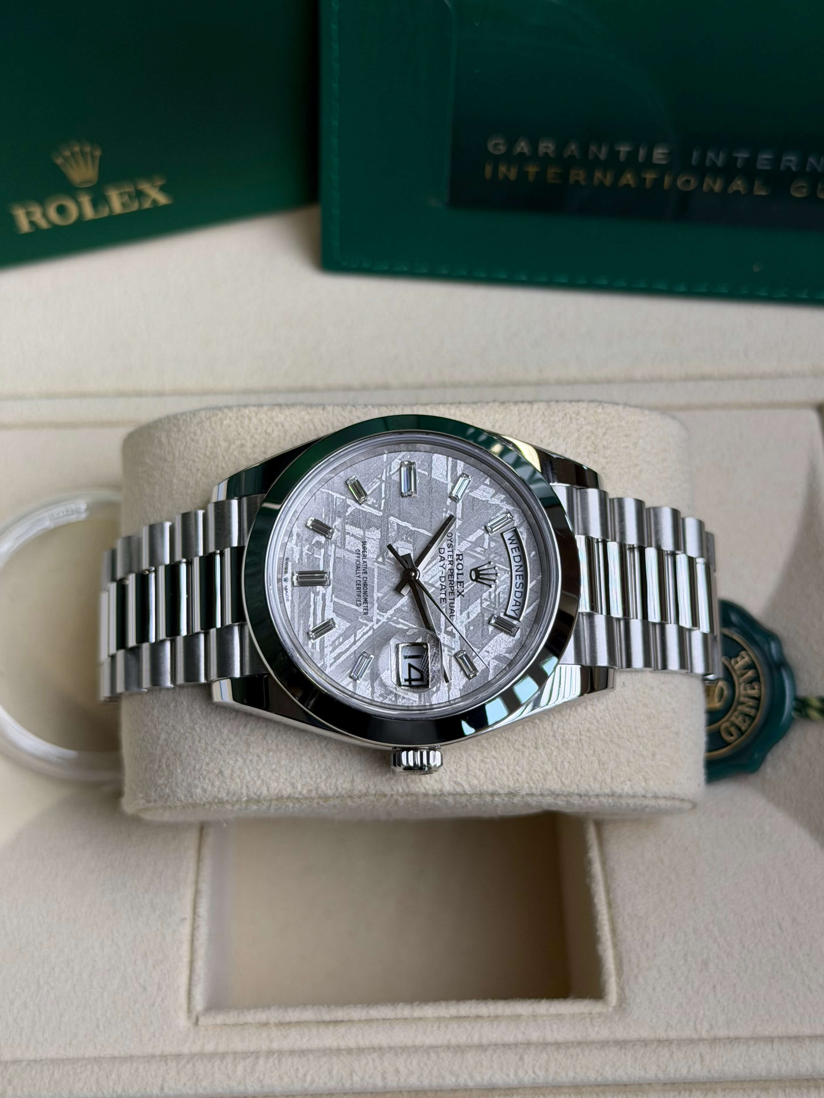 Watchrr - Authentic luxury watch