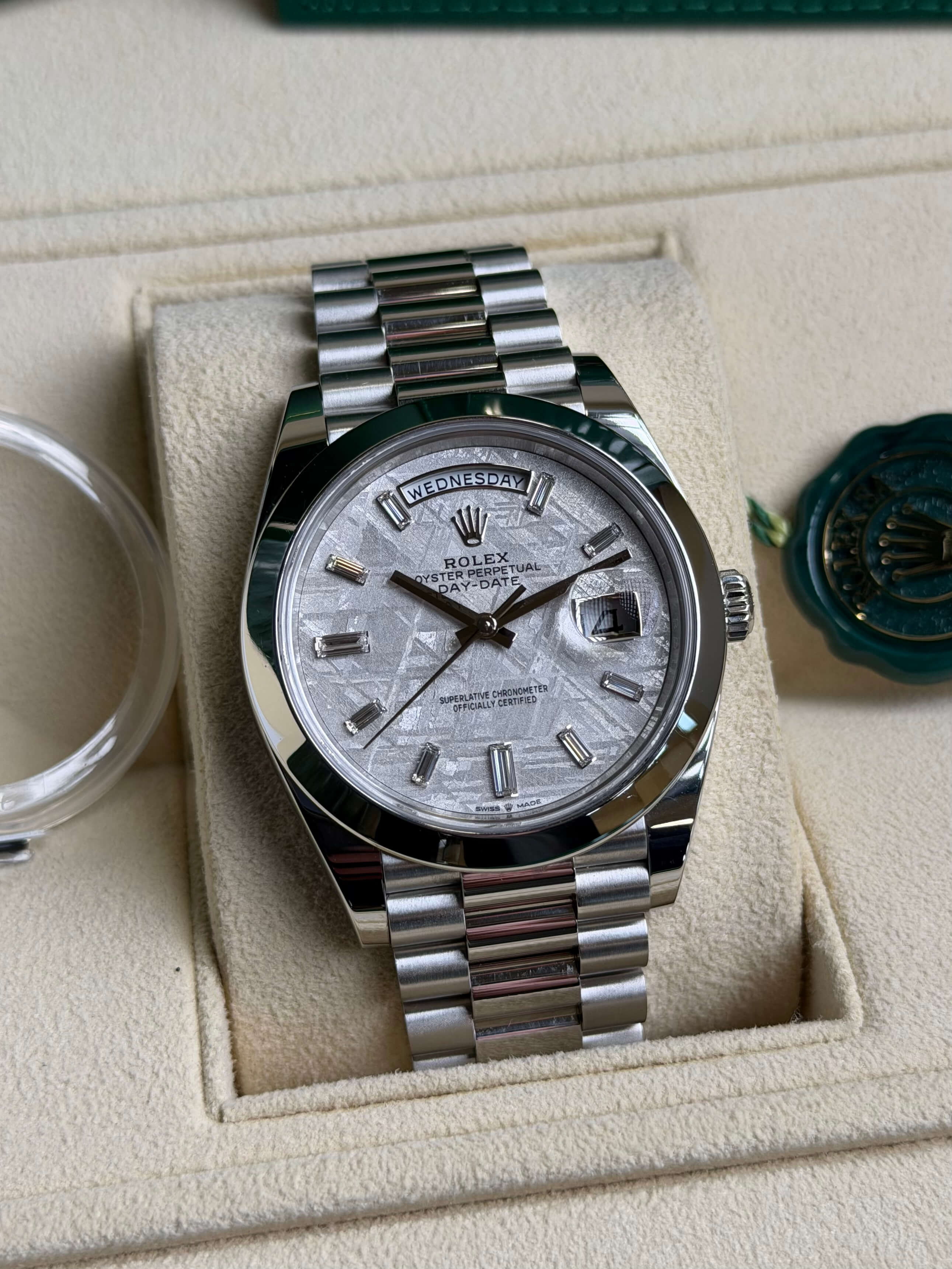 Watchrr - Authentic luxury watch