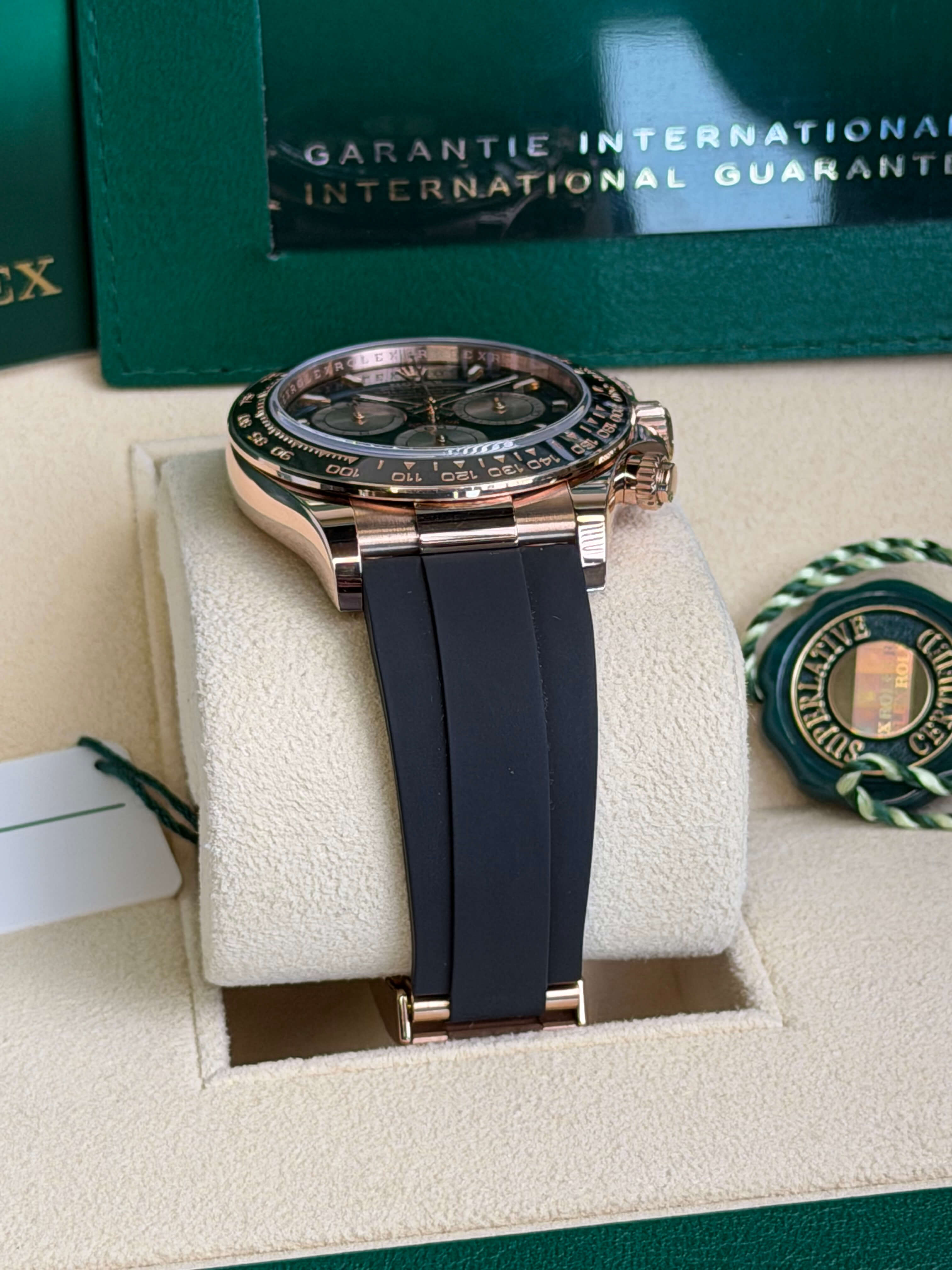 Watchrr - Authentic luxury watch