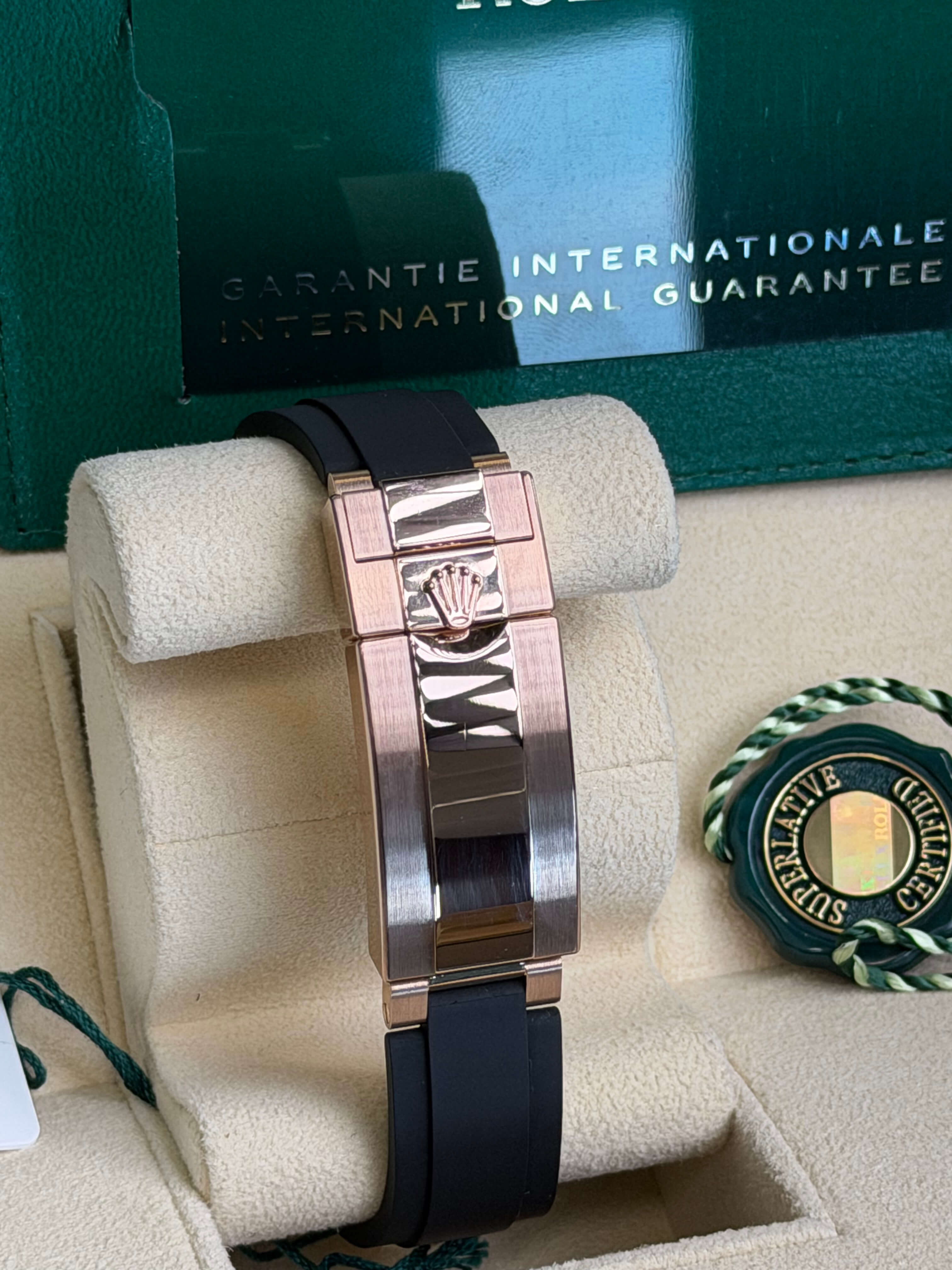 Watchrr - Authentic luxury watch