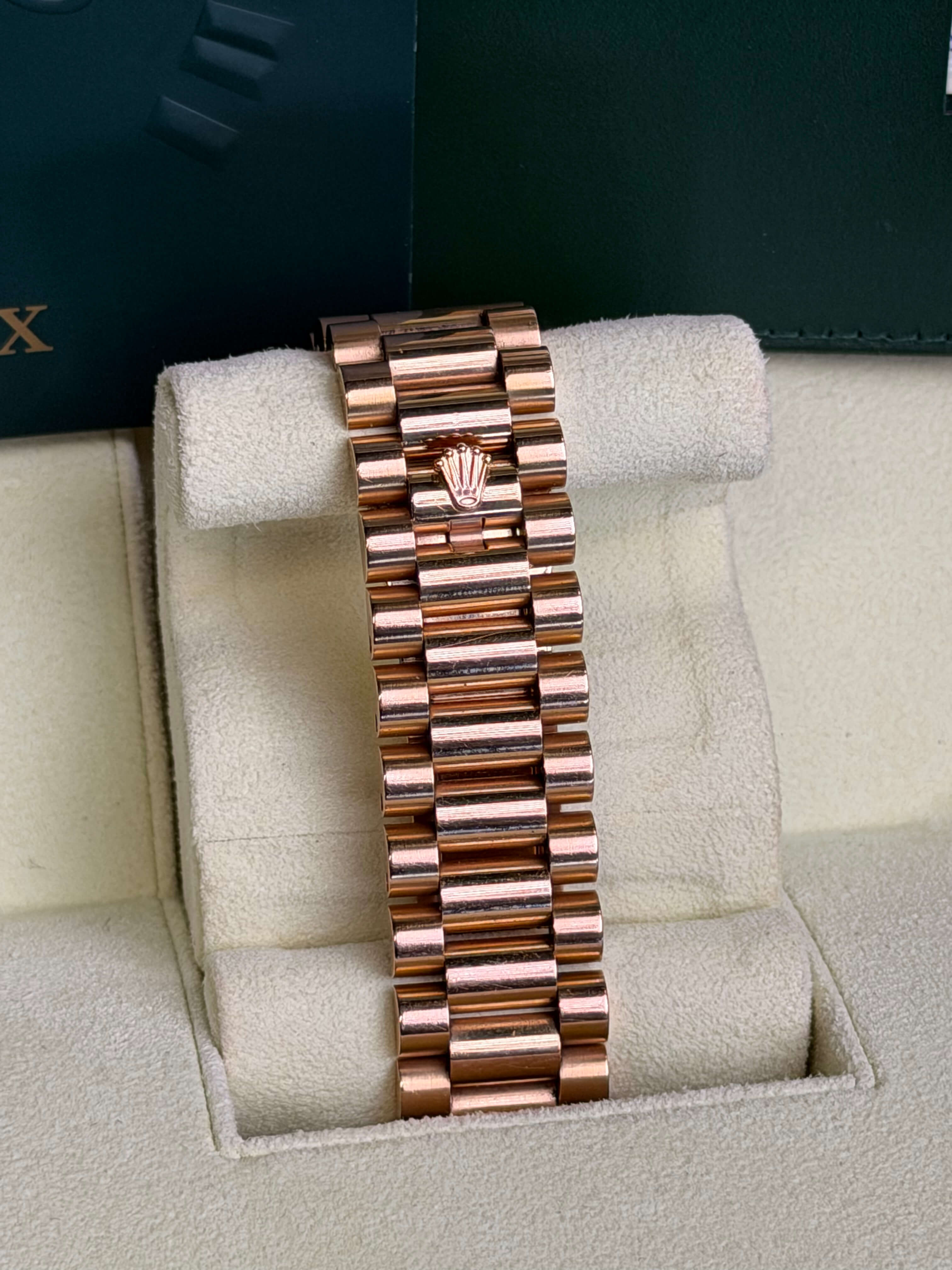 Watchrr - Authentic luxury watch