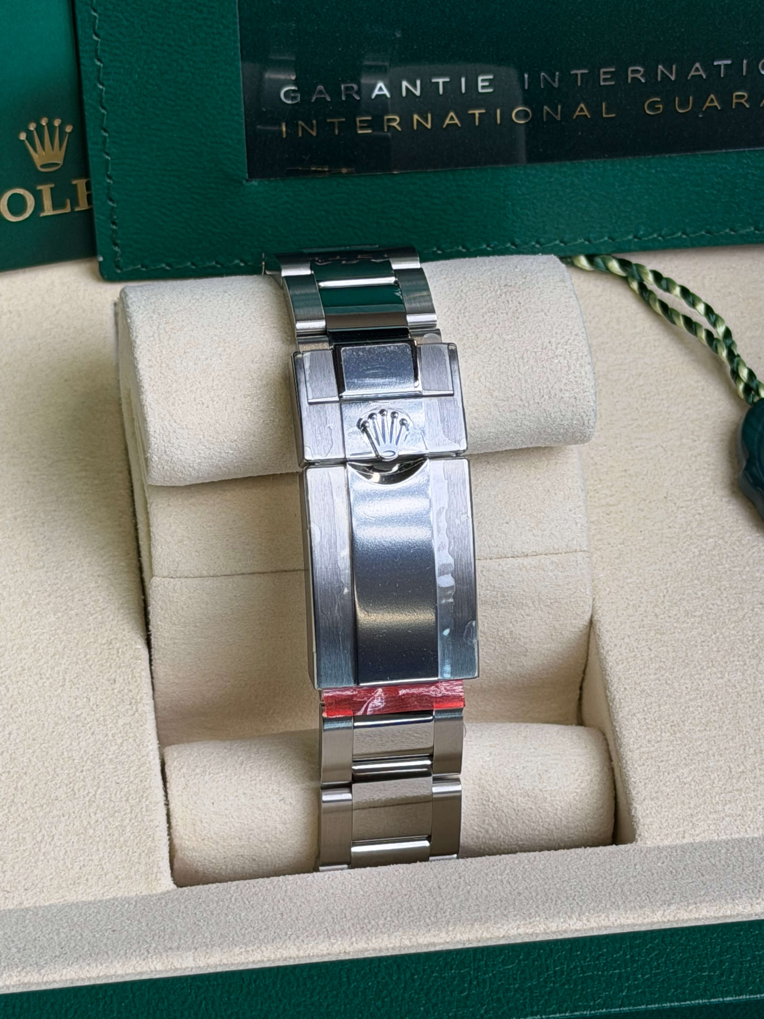 Watchrr - Authentic luxury watch