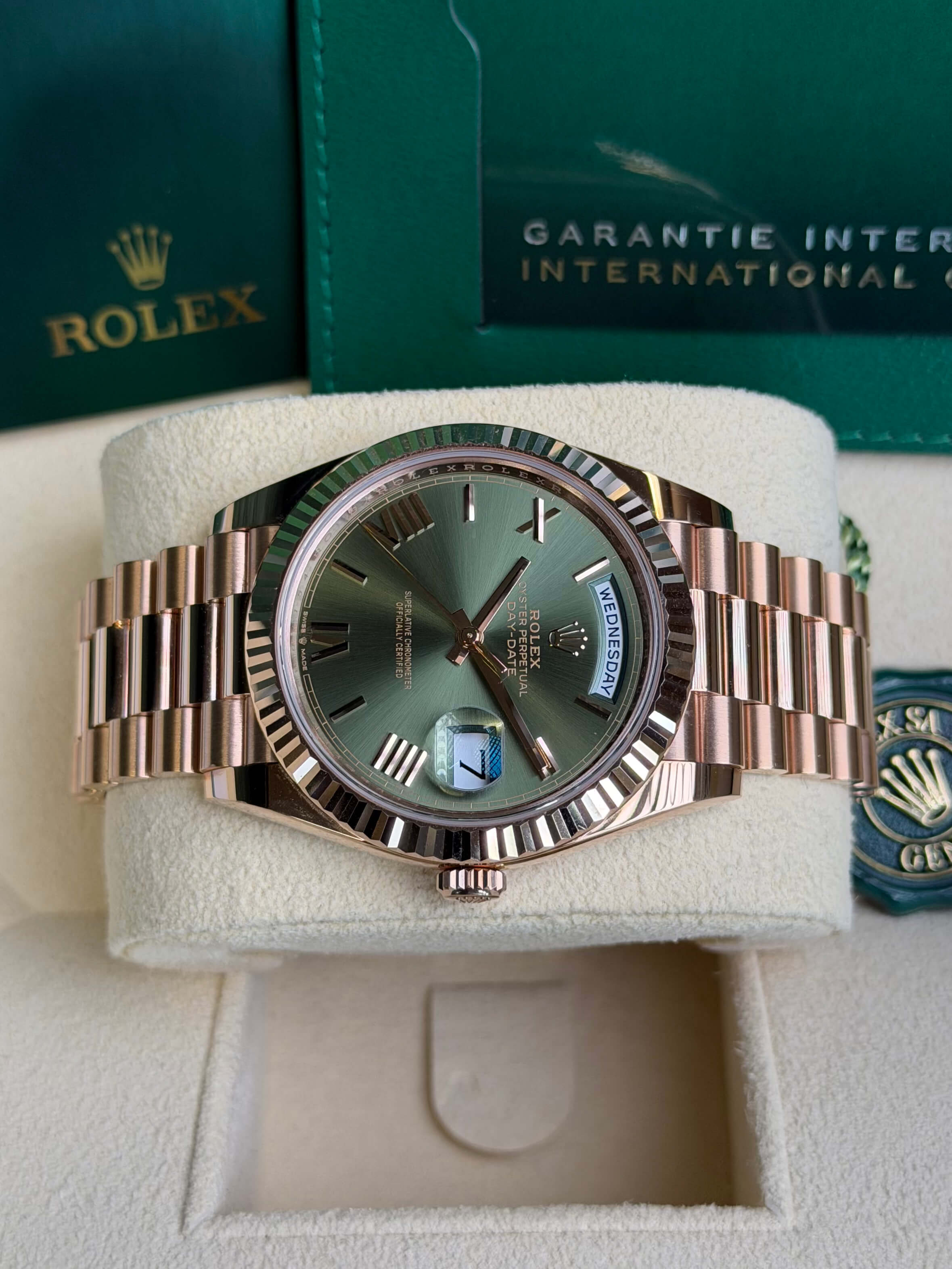 Watchrr - Authentic luxury watch