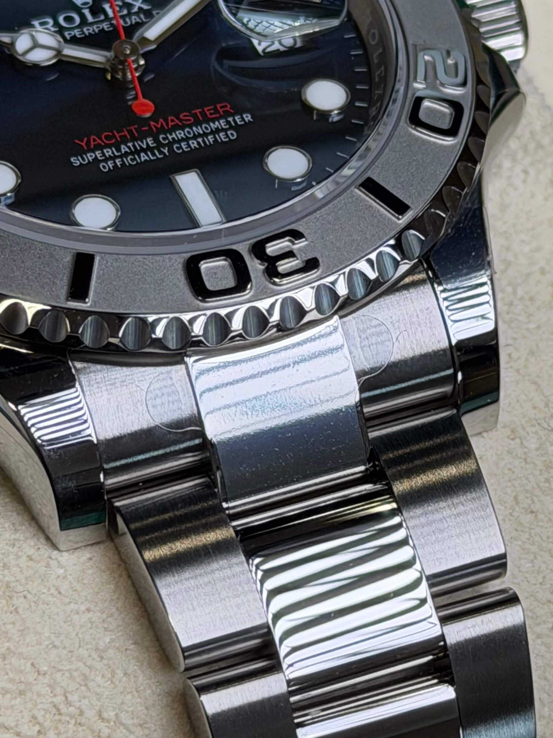 Watchrr - Authentic luxury watch