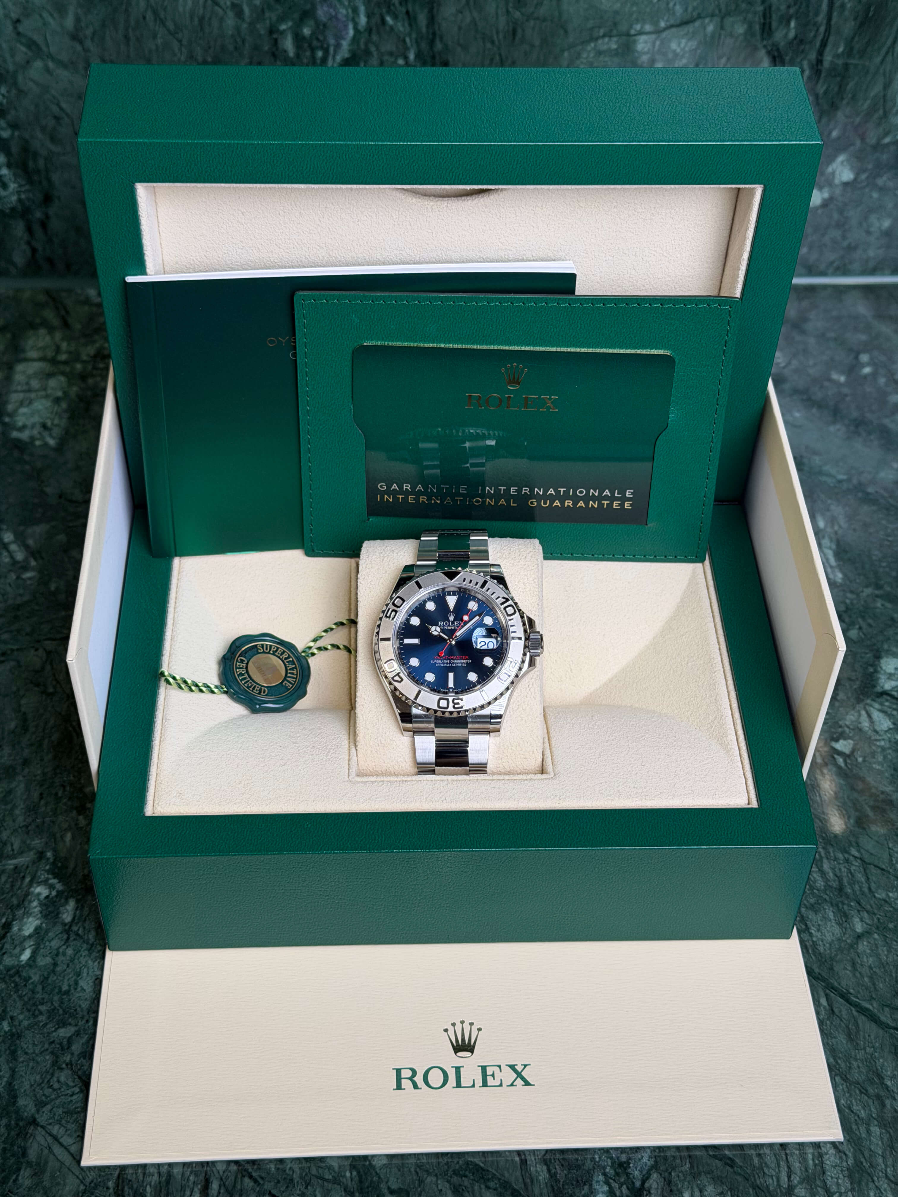 Watchrr - Authentic luxury watch