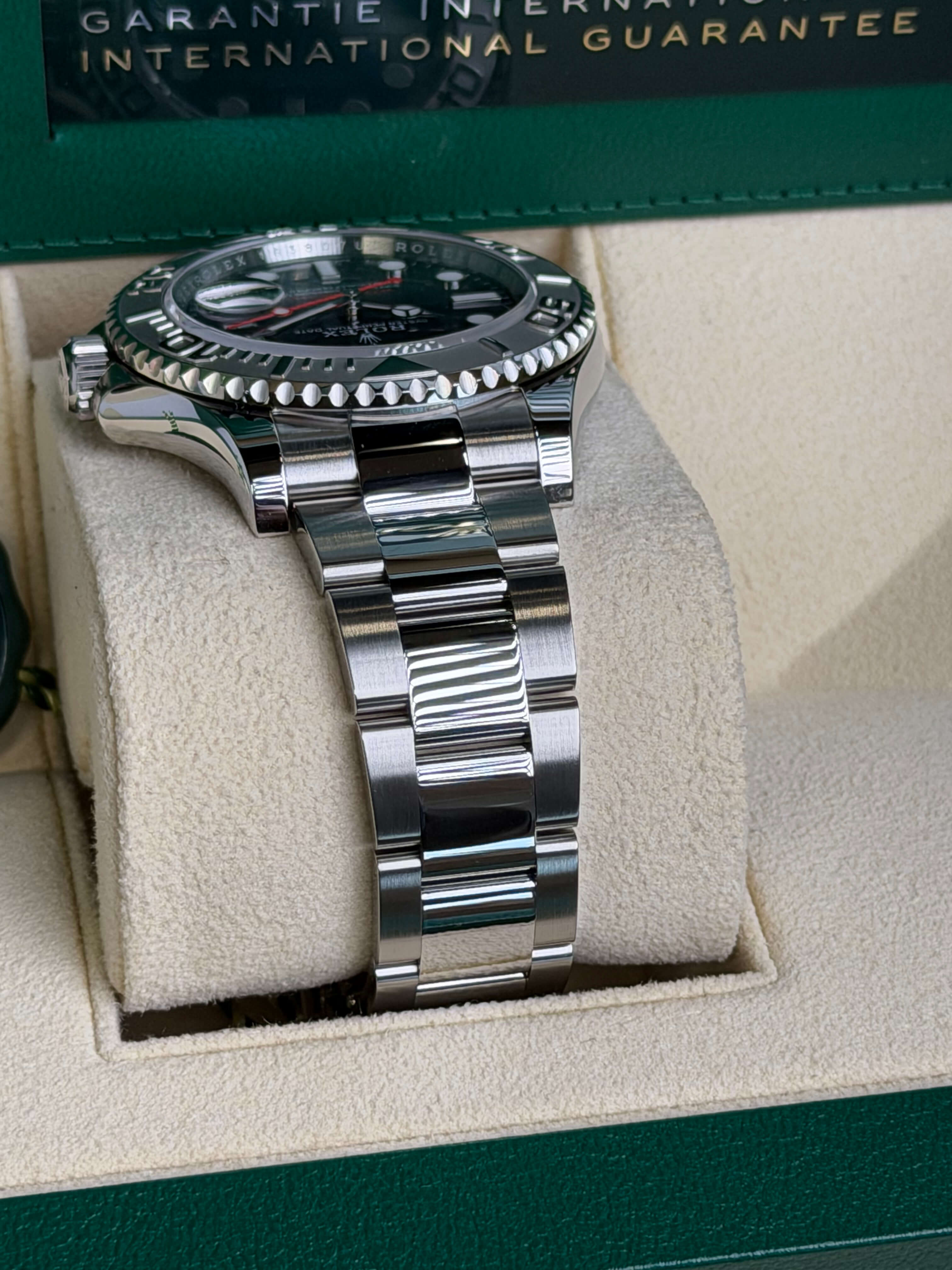 Watchrr - Authentic luxury watch