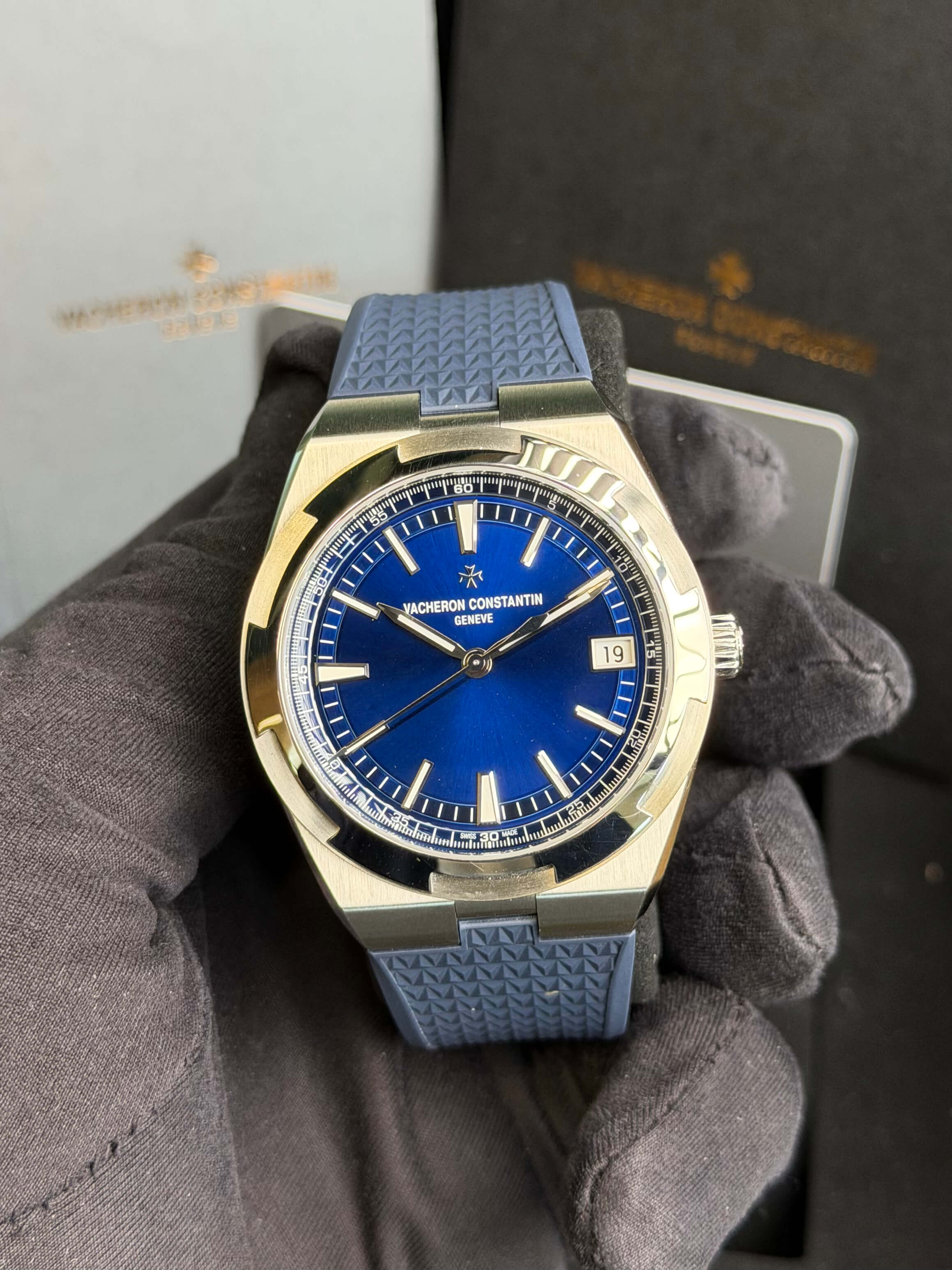 Watchrr - Authentic luxury watch