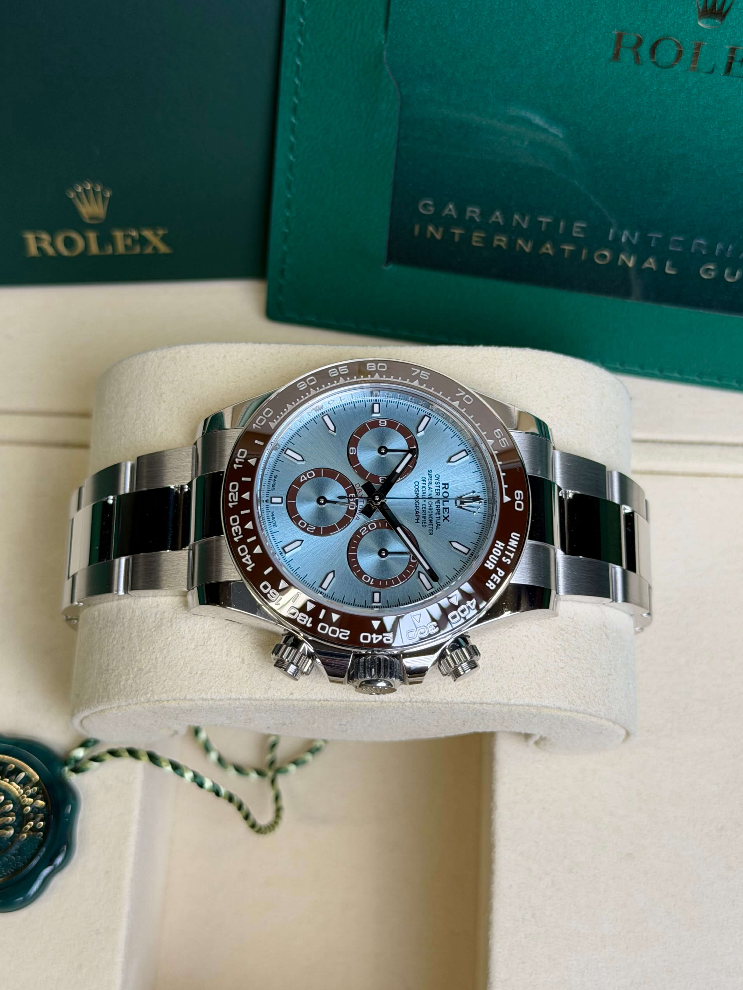 Watchrr - Authentic luxury watch