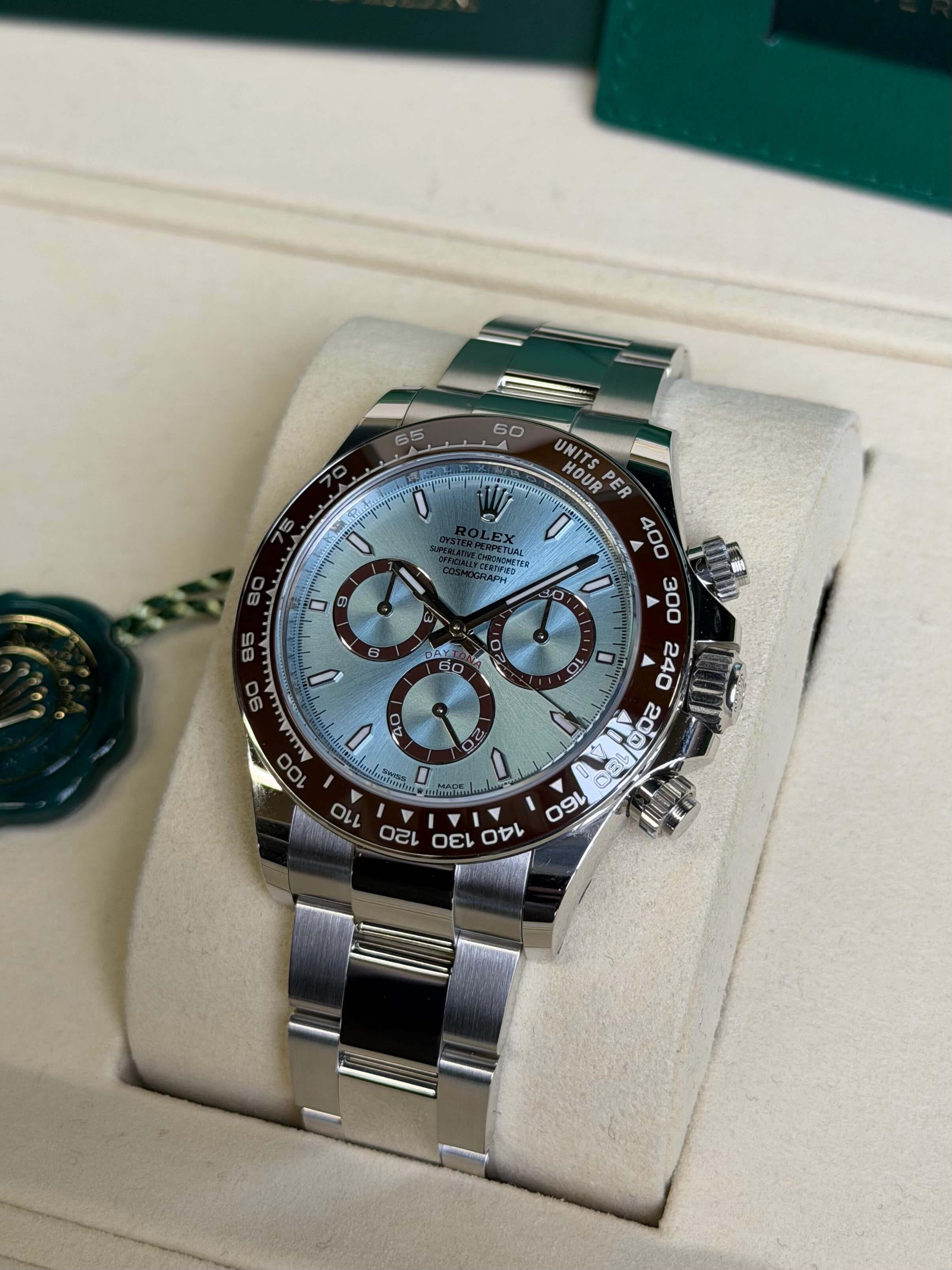 Watchrr - Authentic luxury watch