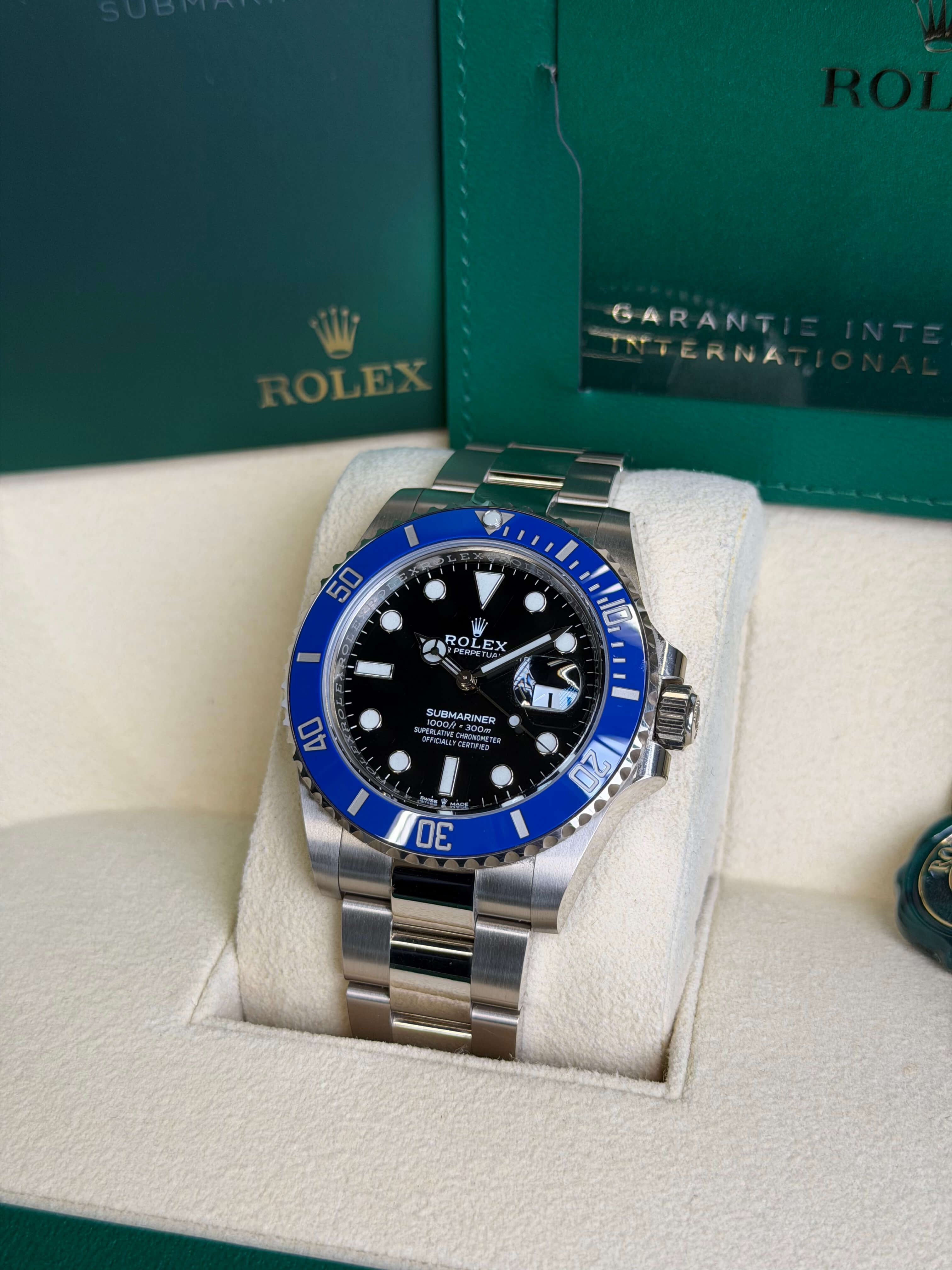 Watchrr - Authentic luxury watch