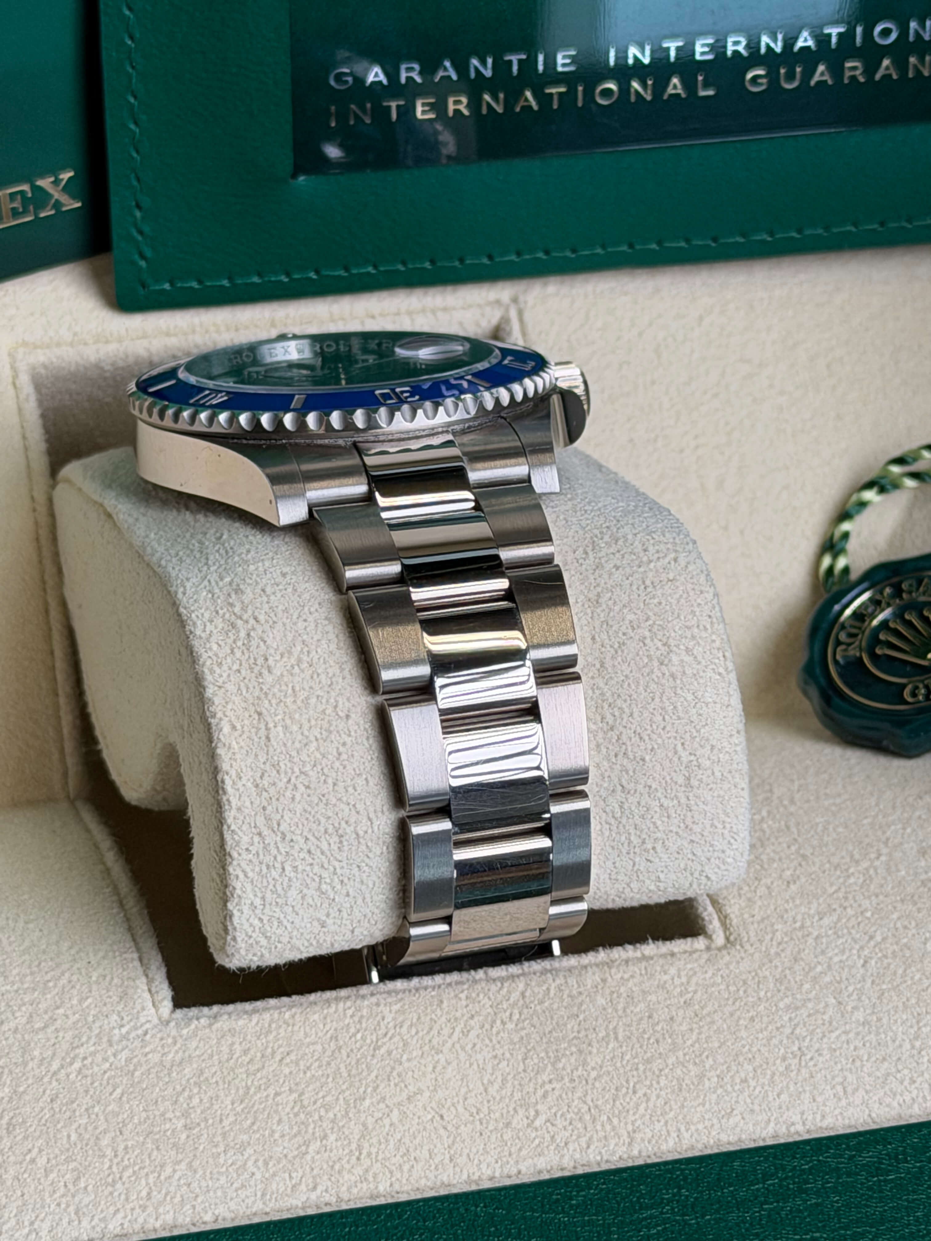Watchrr - Authentic luxury watch