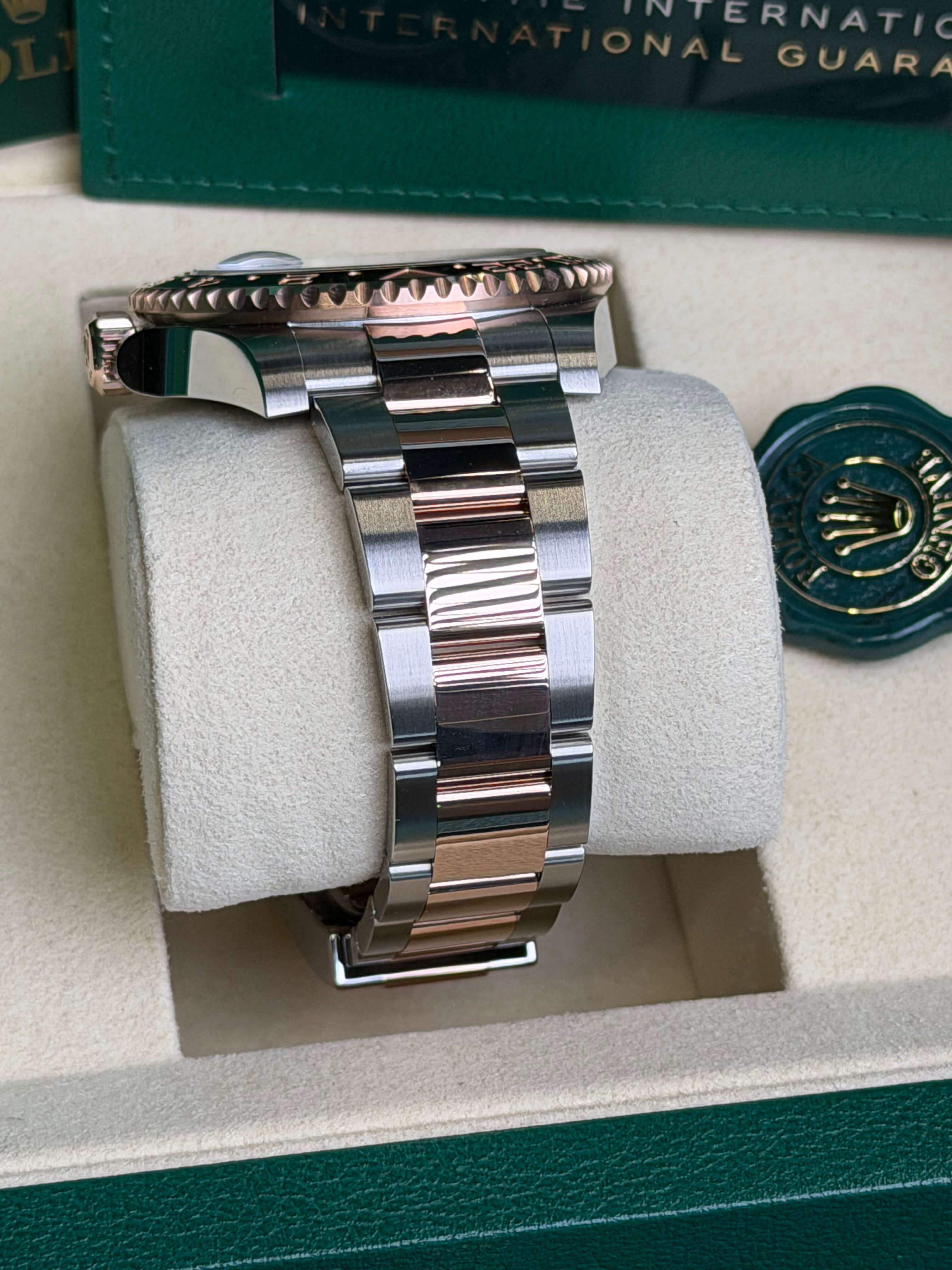 Watchrr - Authentic luxury watch