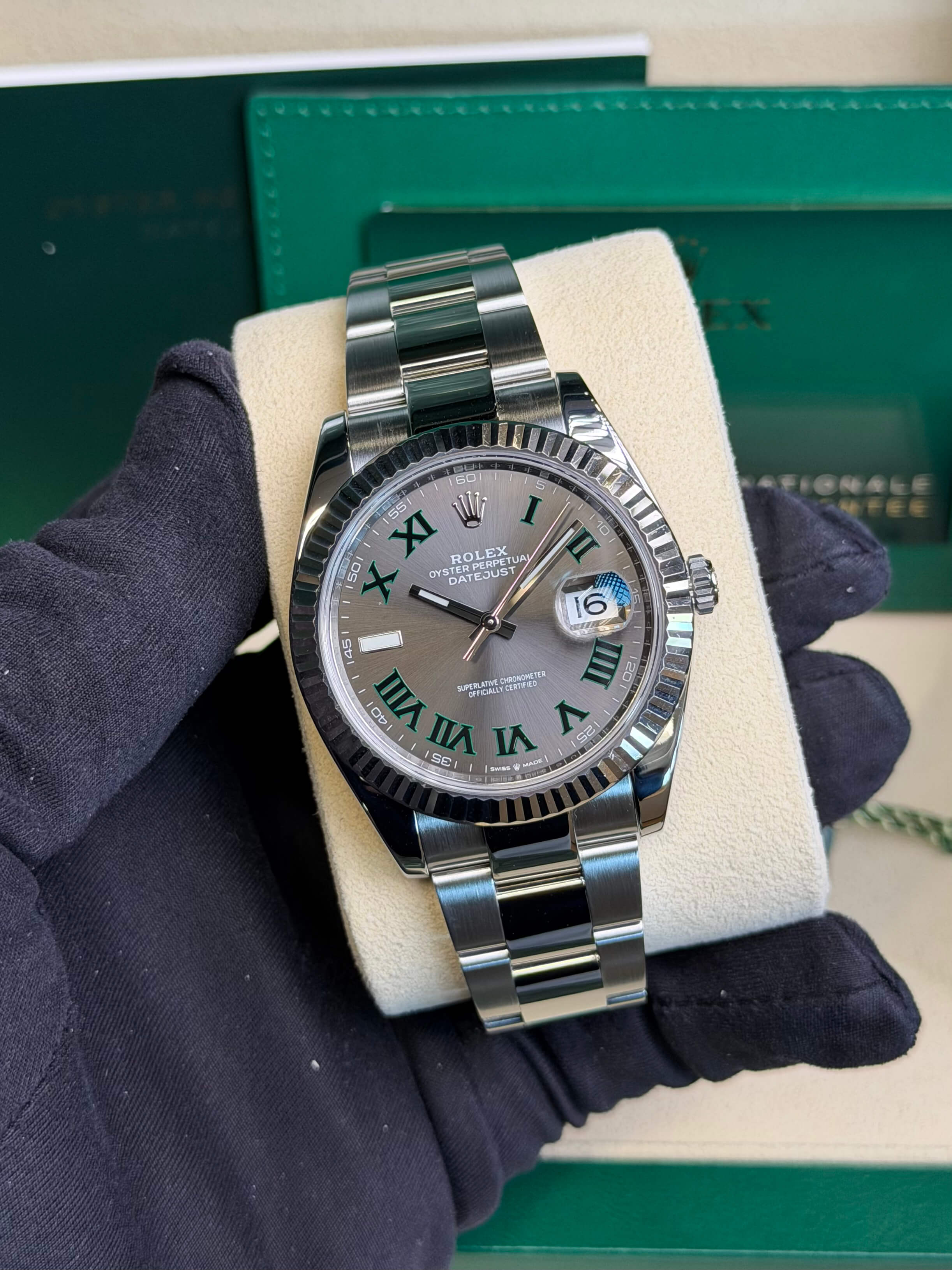 Watchrr - Authentic luxury watch