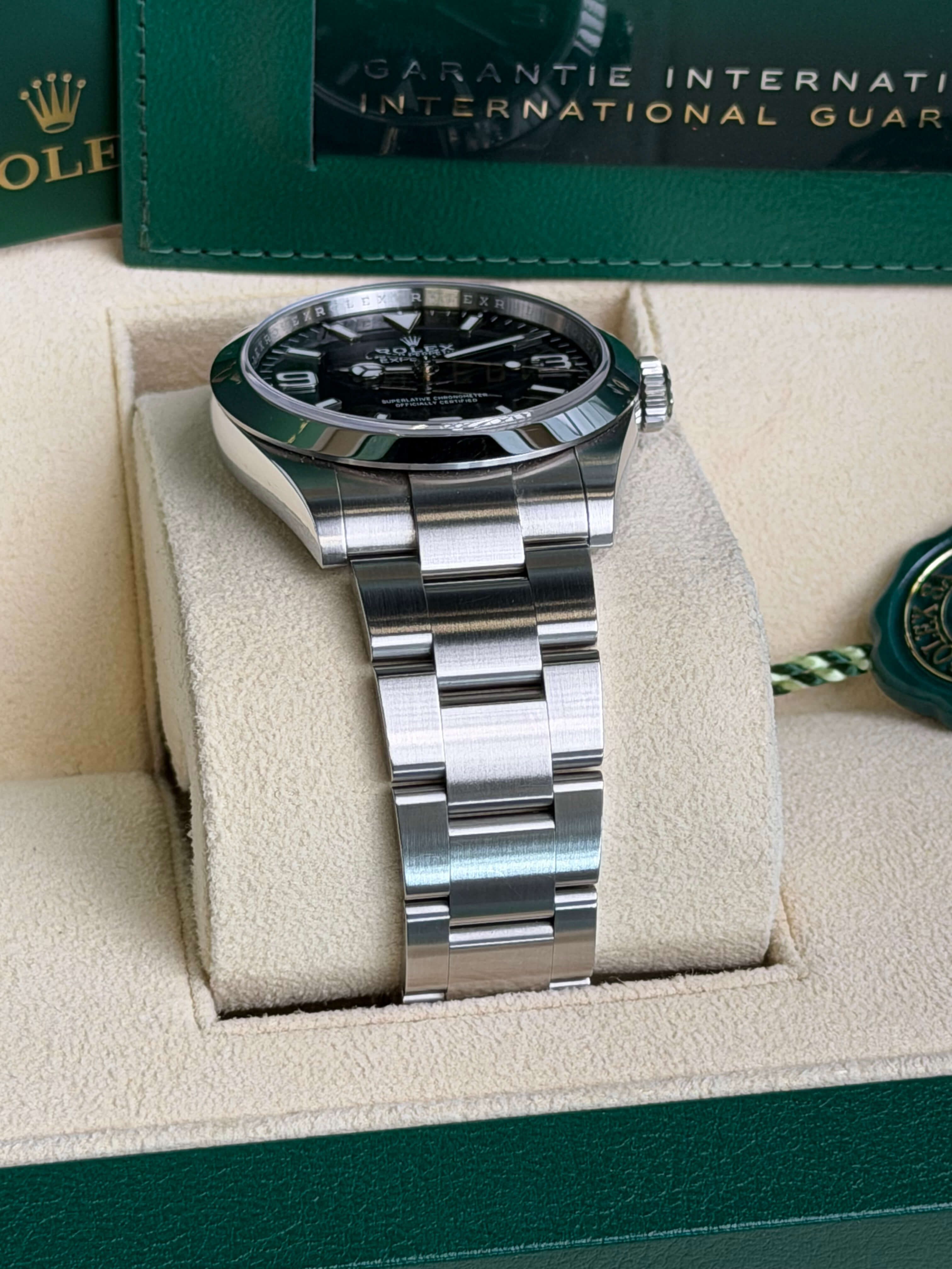 Watchrr - Authentic luxury watch